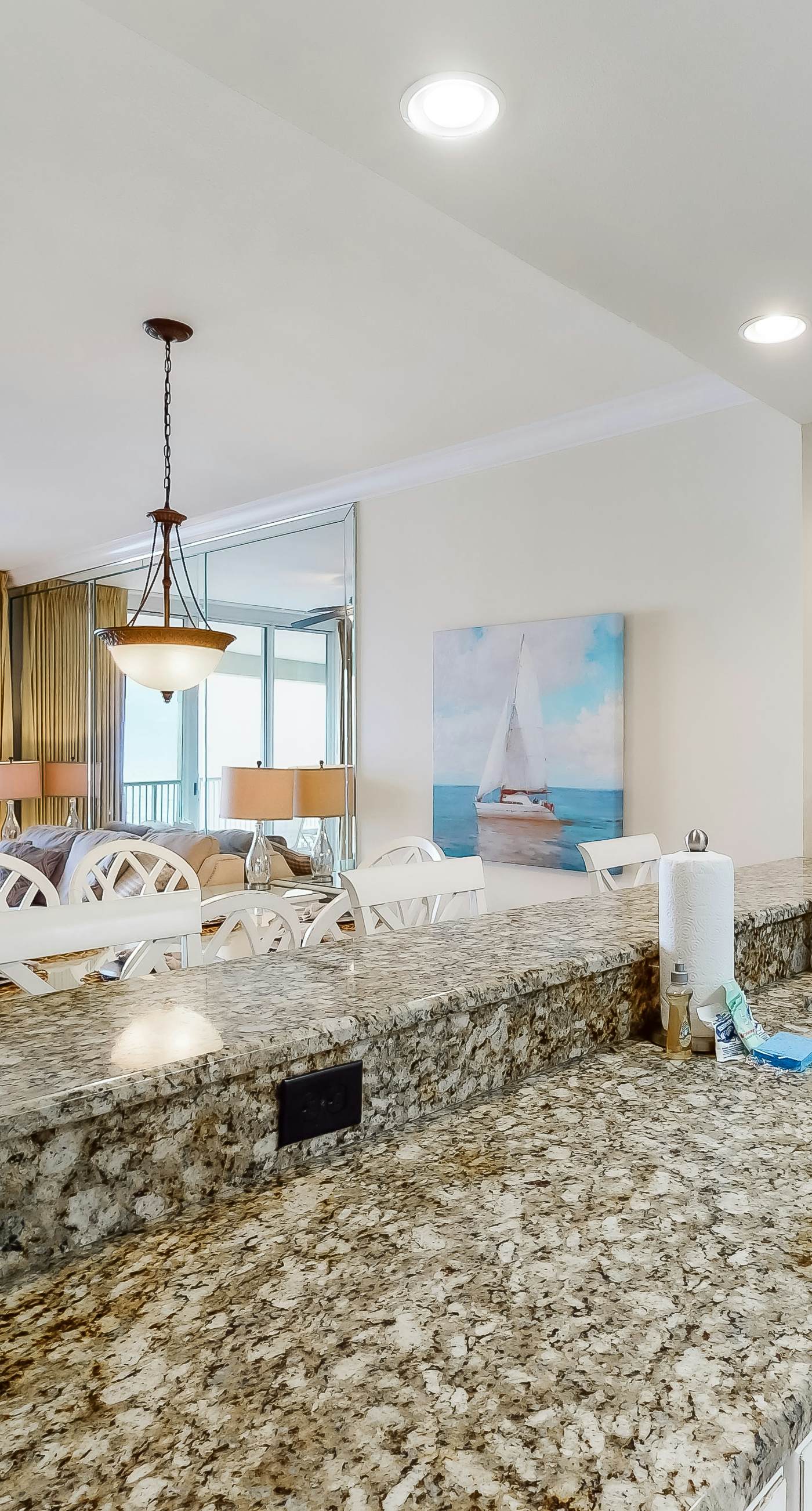 Azure 520 Floor Gulf Front Condo Fun Amenities, Nearby Shopping & Dining