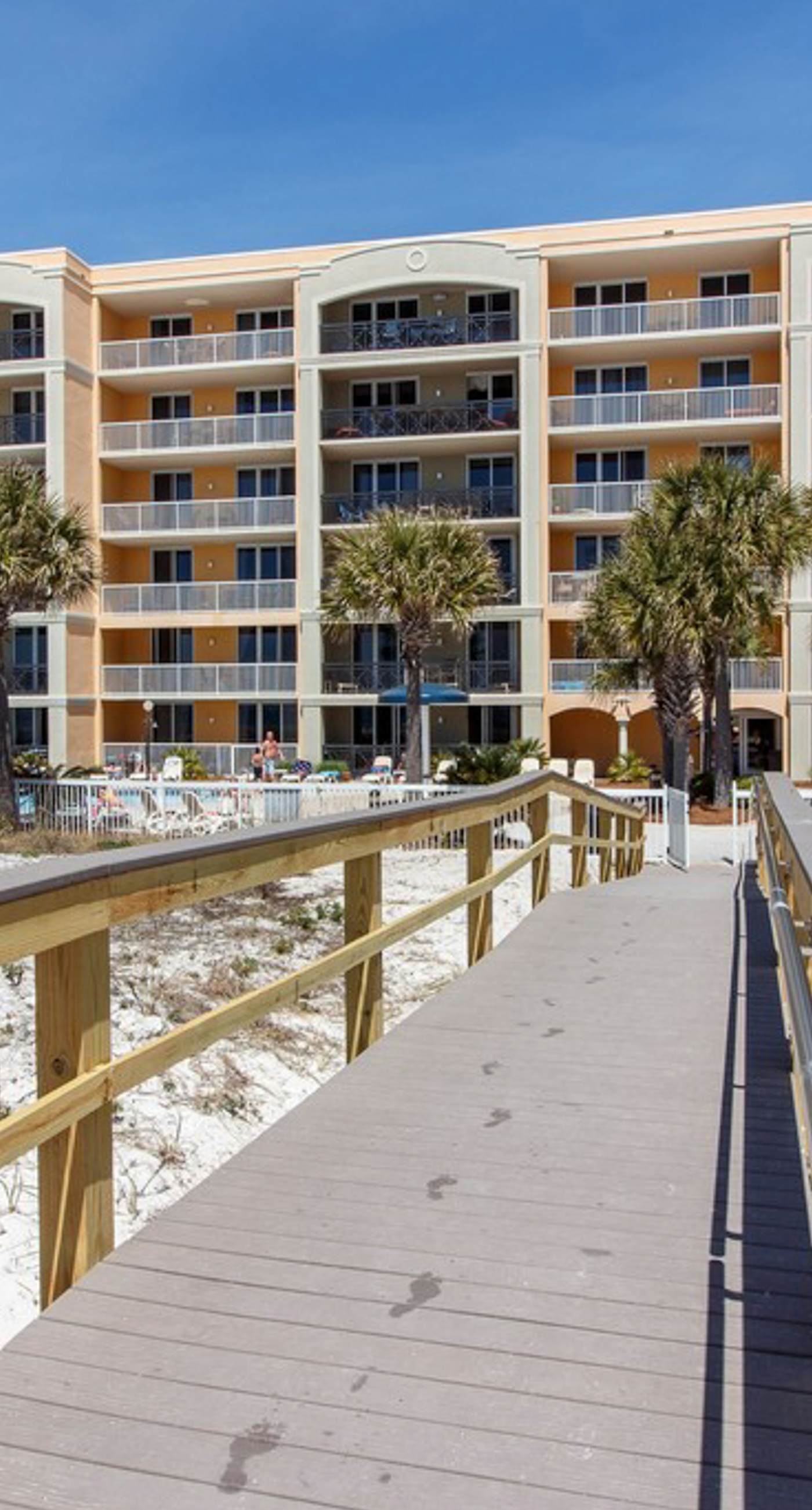 Azure 520 Floor Gulf Front Condo Fun Amenities, Nearby Shopping & Dining