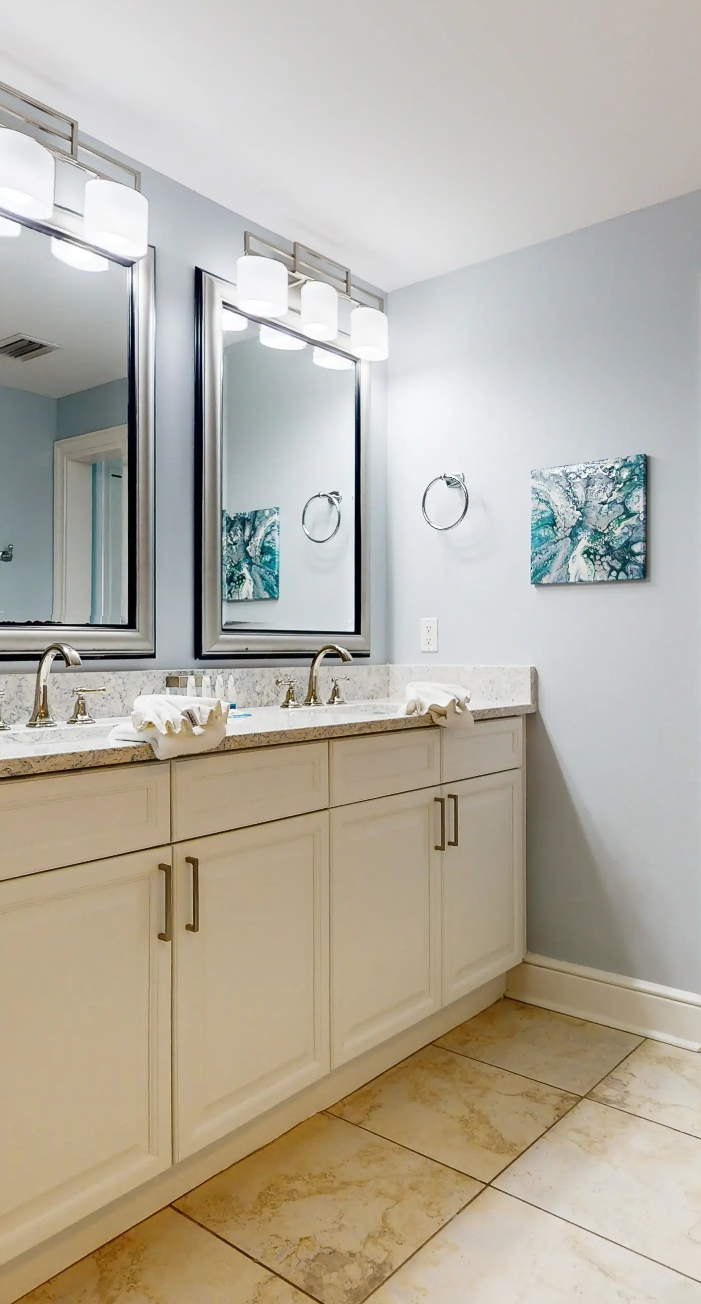 gulf front condo steps from the sand with shared pool,hot tub & more