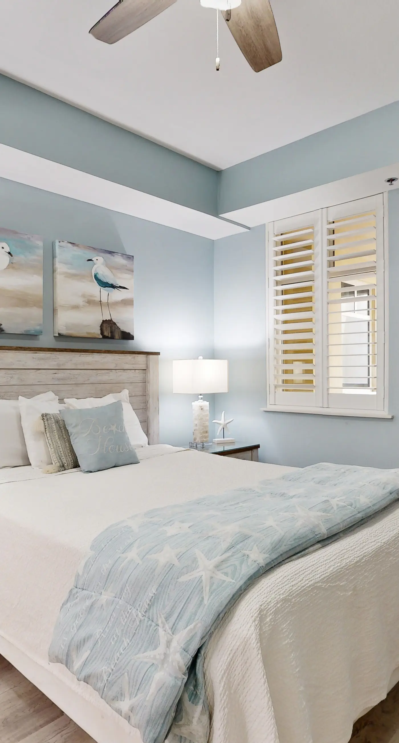 gulf front condo steps from the sand with shared pool,hot tub & more