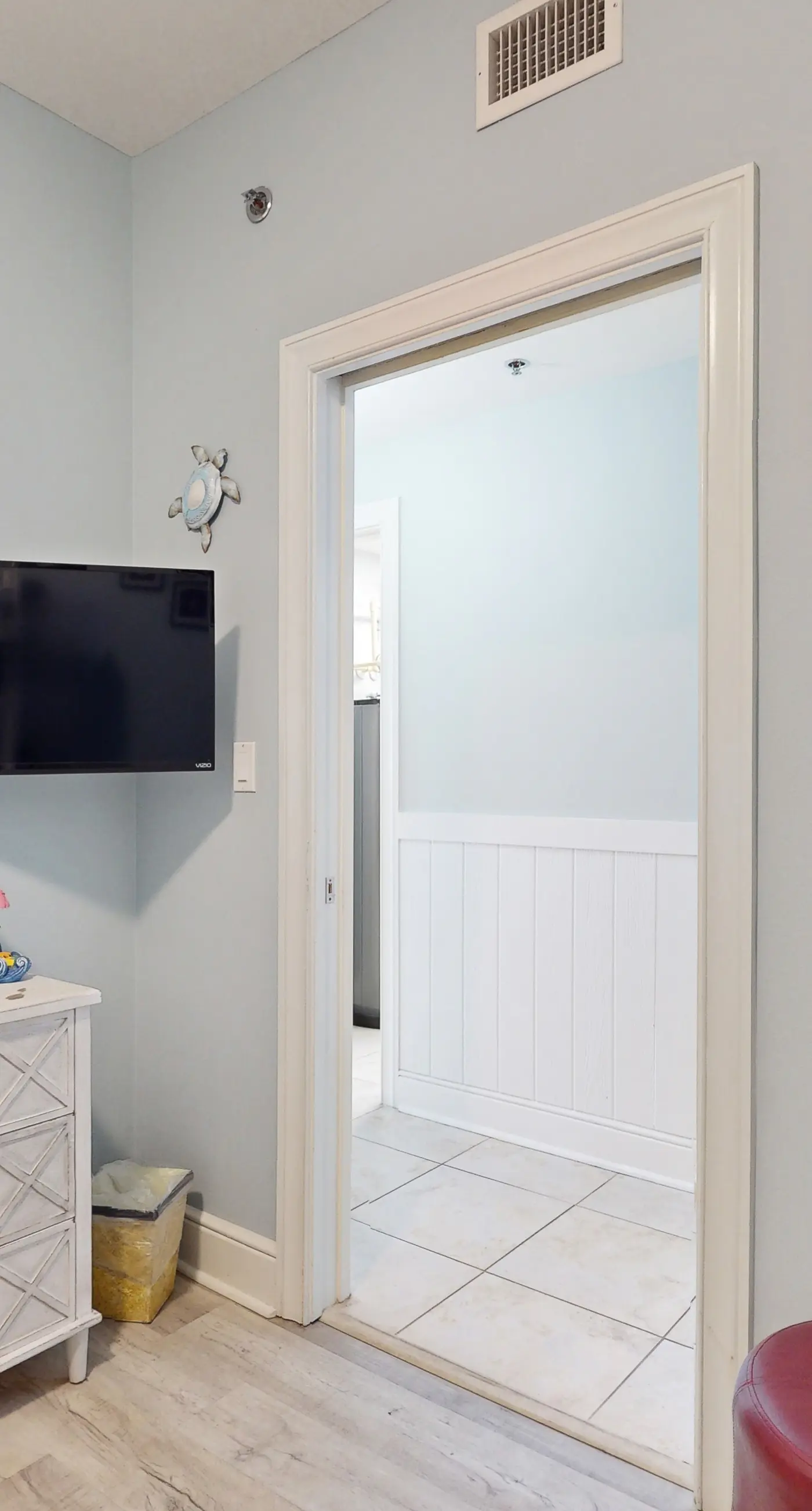 gulf front condo steps from the sand with shared pool,hot tub & more