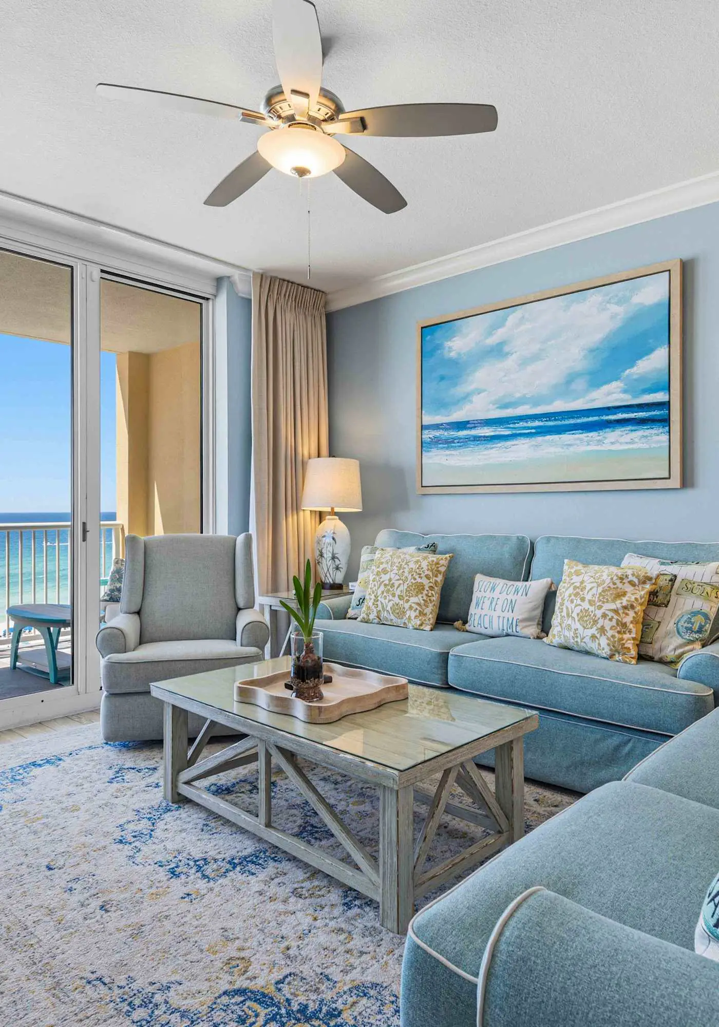 Enchanting oceanfront condo with pool, balcony, fitness area, & washer&dryer