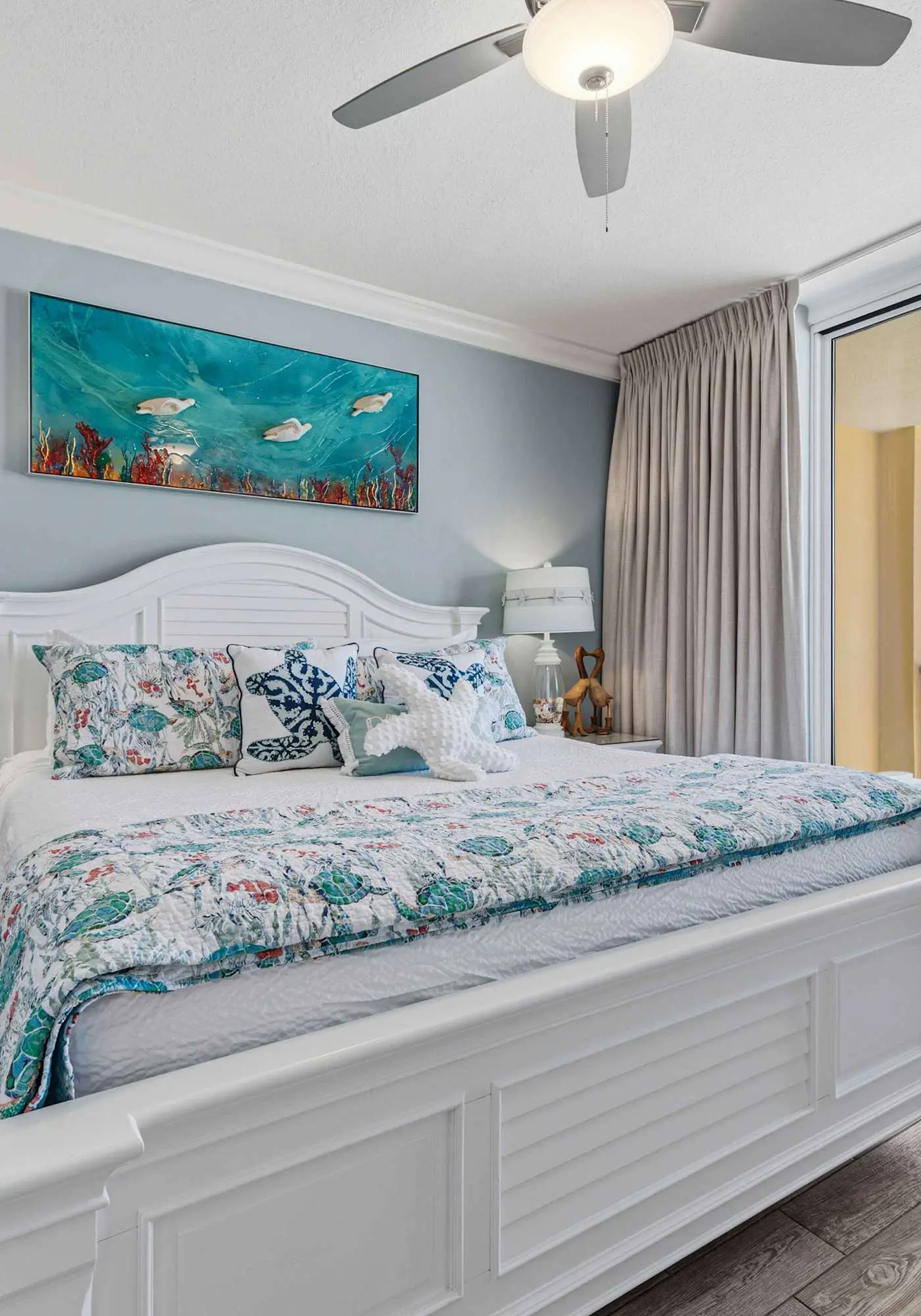 Enchanting oceanfront condo with pool, balcony, fitness area, & washer&dryer