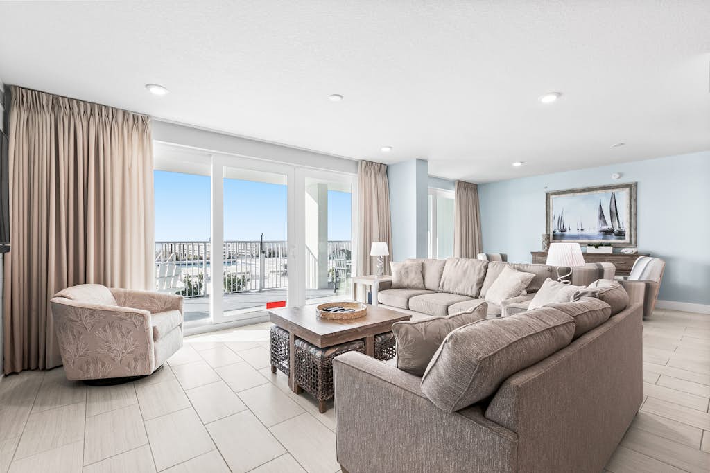 Blu Condos 103