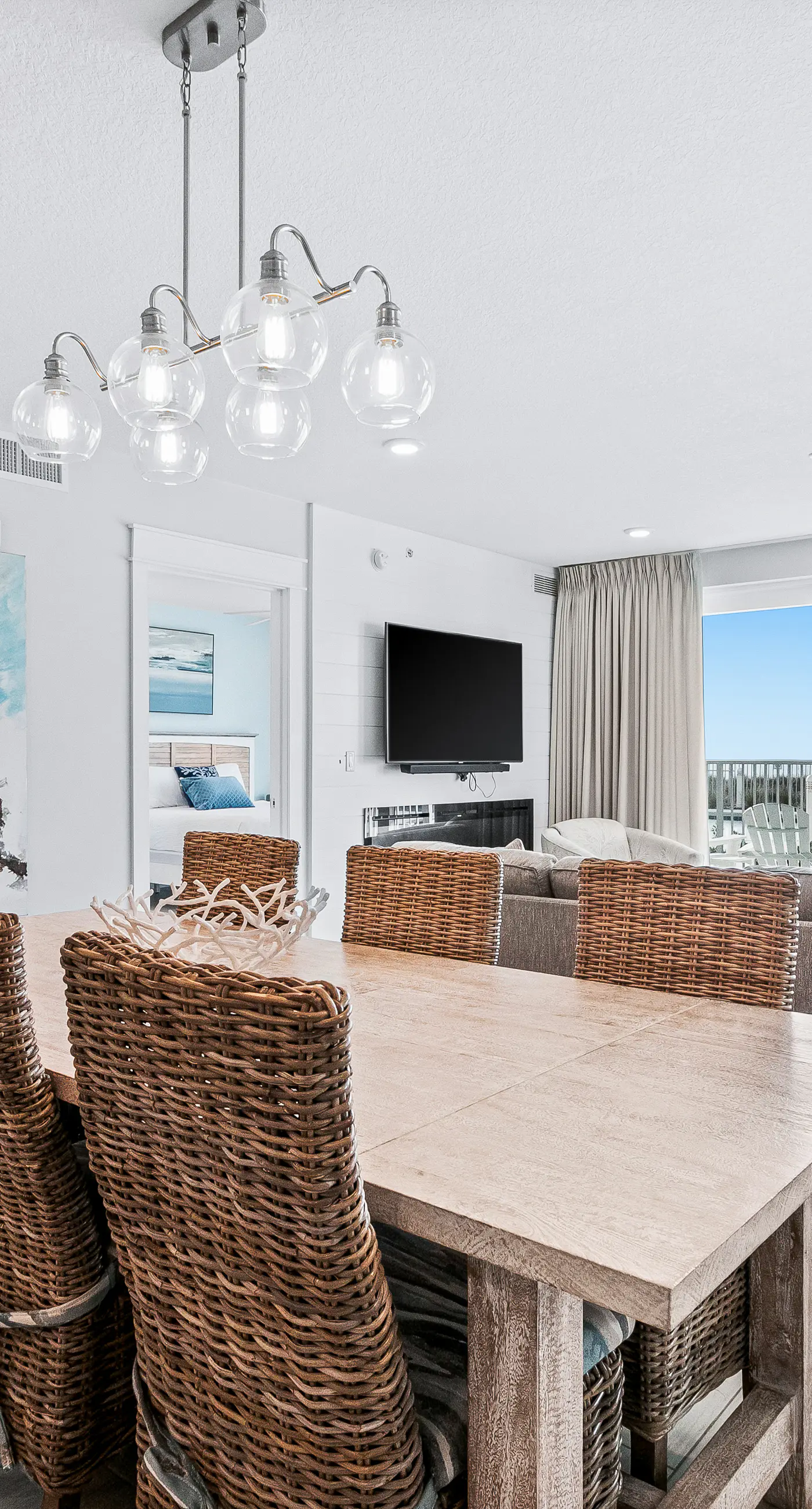 Blu 103 - Luxurious gulf-front condo with resort amenities - near entertainment