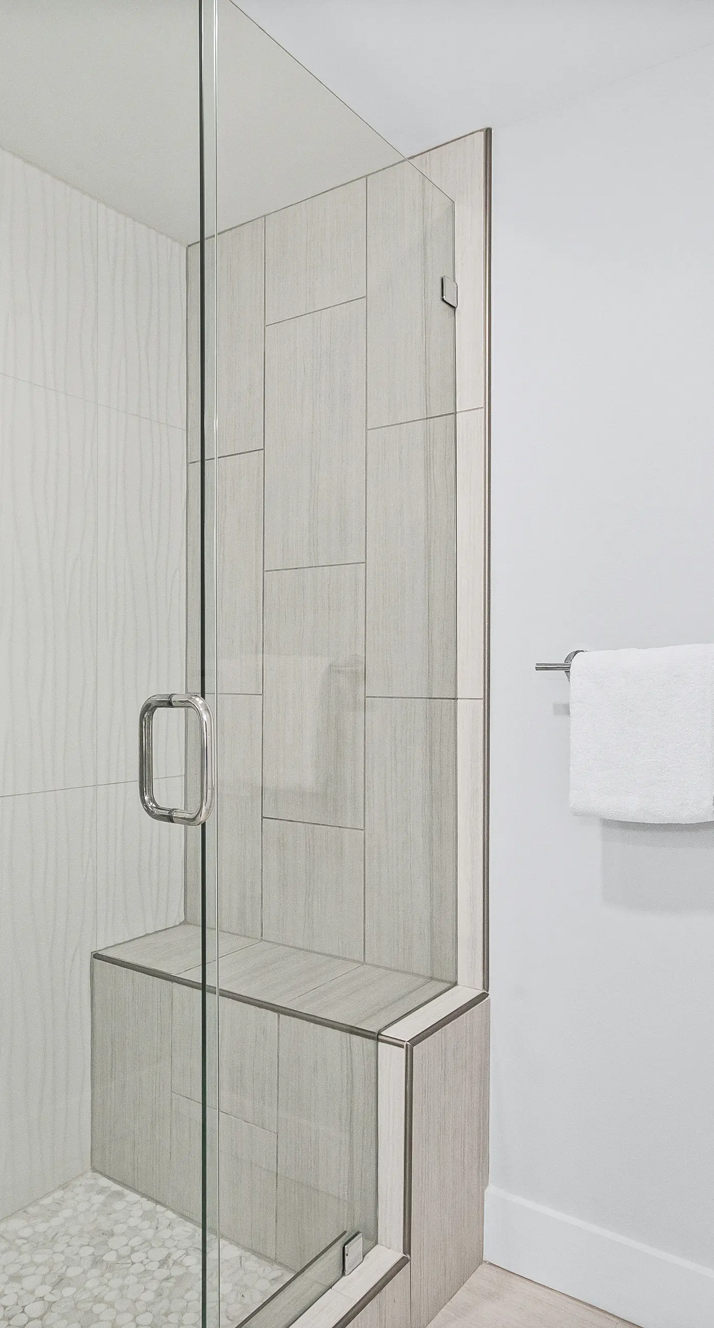 Blu 103 - Luxurious gulf-front condo with resort amenities - near entertainment