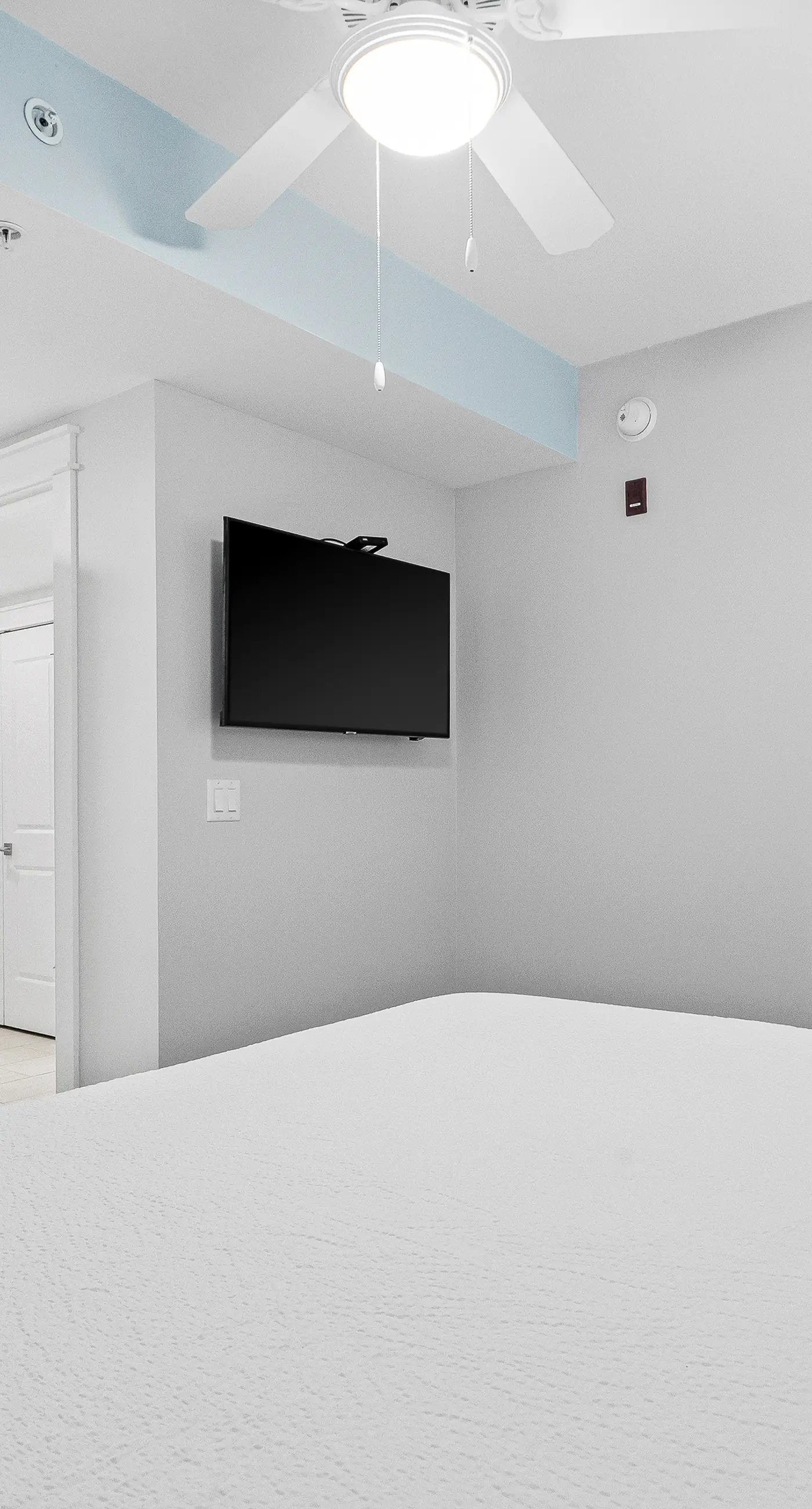 Blu 103 - Luxurious gulf-front condo with resort amenities - near entertainment