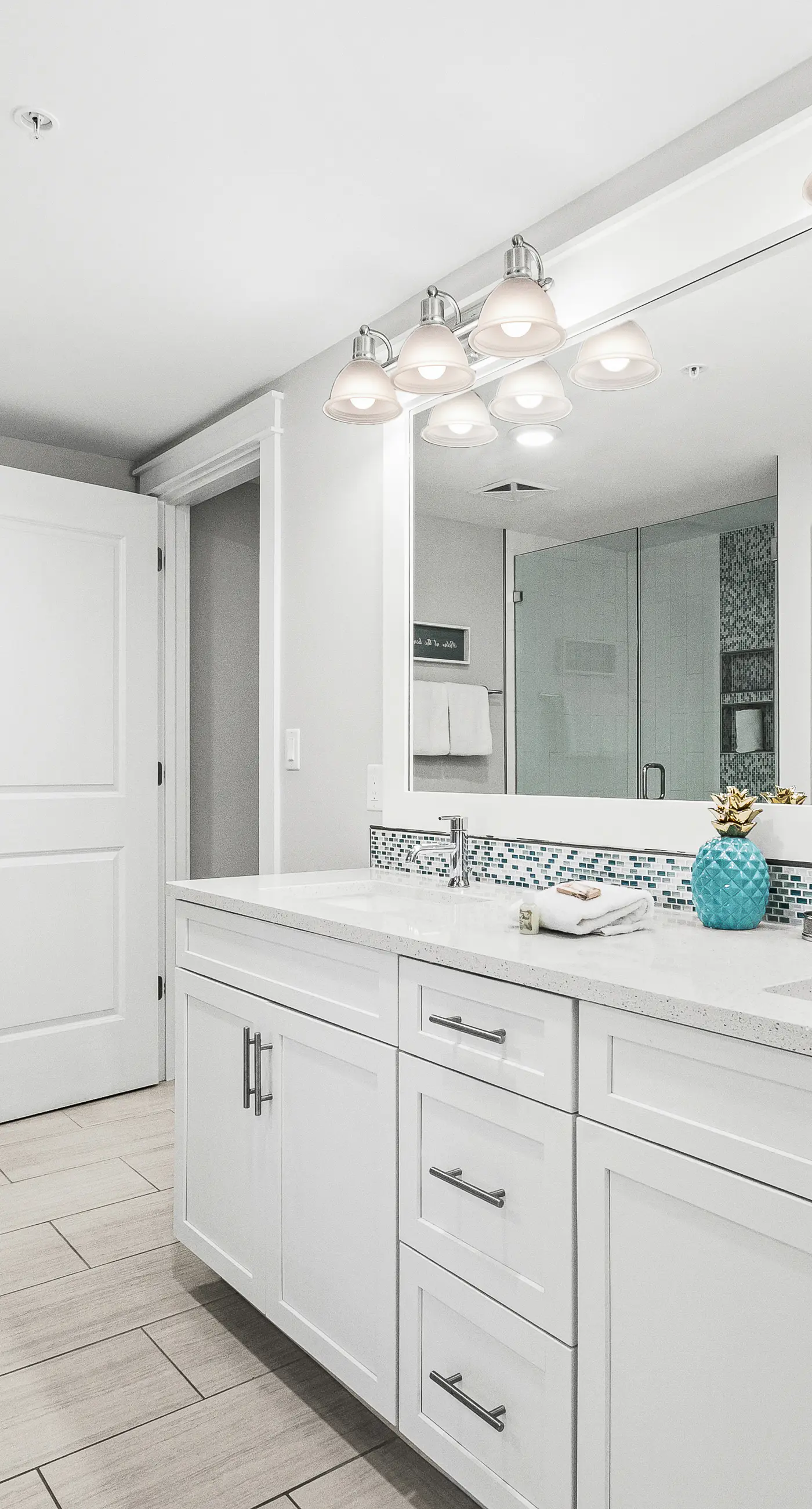 Blu 103 - Luxurious gulf-front condo with resort amenities - near entertainment