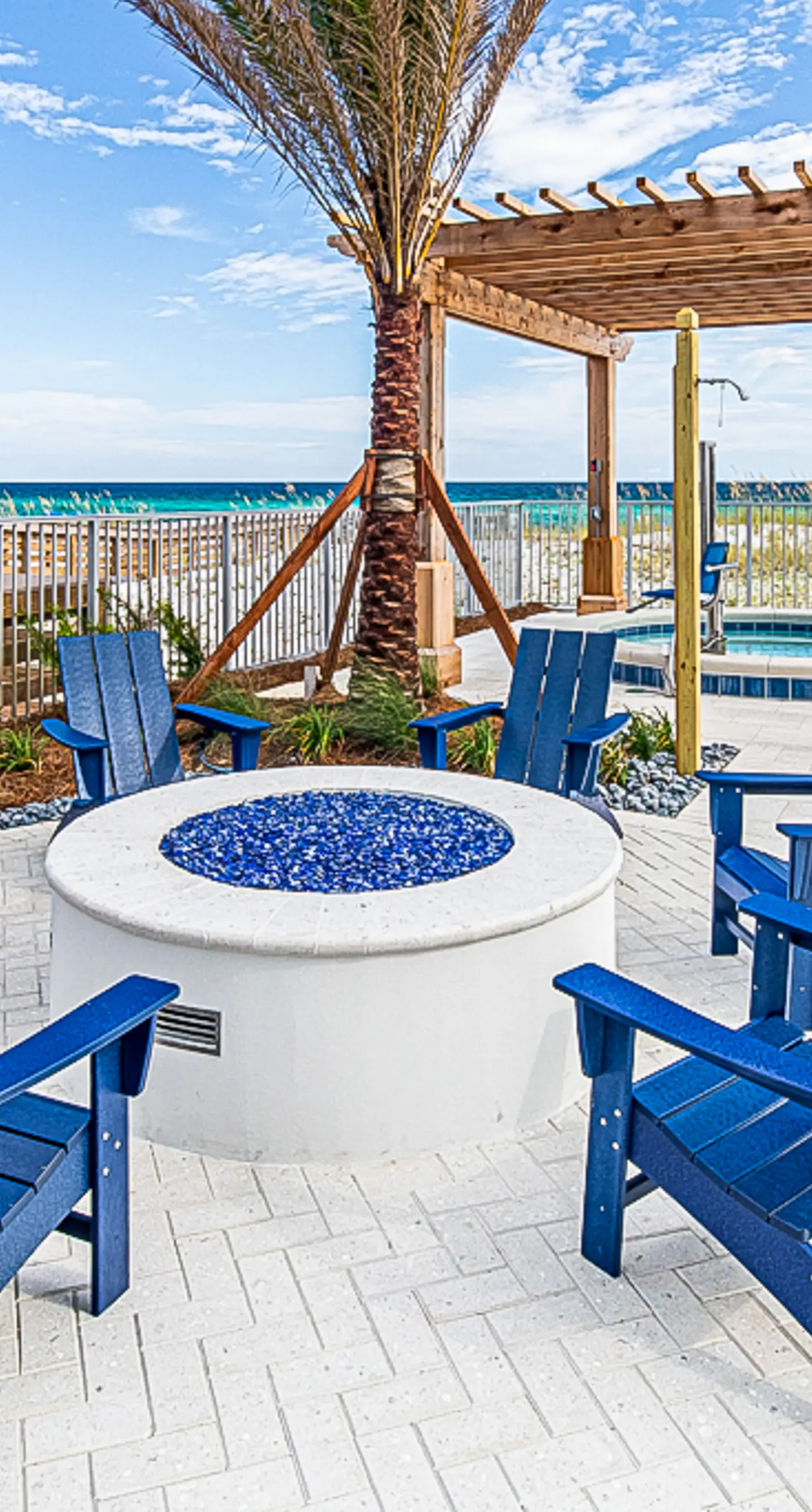 Blu 103 - Luxurious gulf-front condo with resort amenities - near entertainment