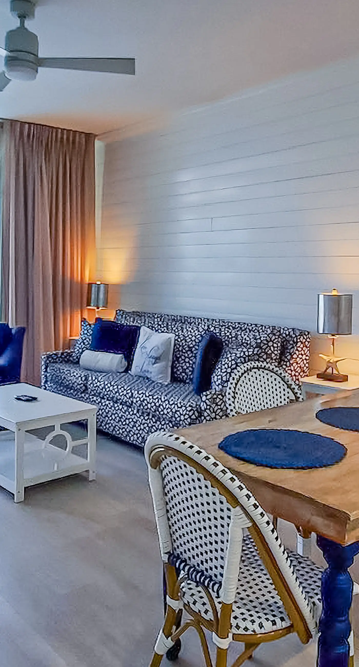 Water's Edge 312- Exquisite 3rd floor beachfront condo, shared pool and beach access