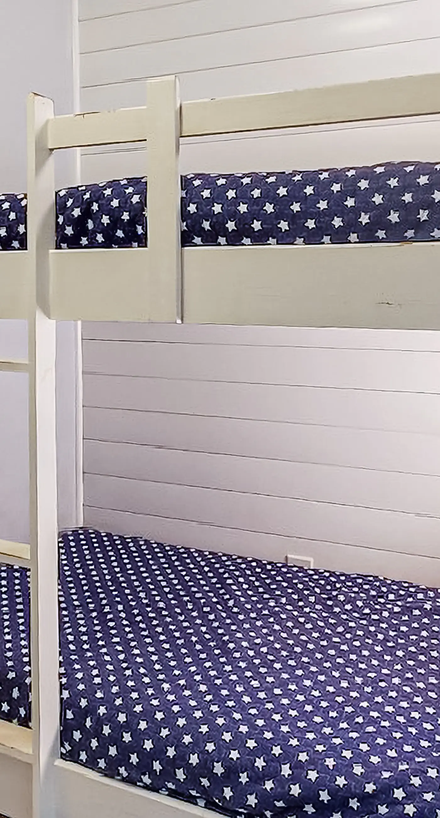 Water's Edge 312- Exquisite 3rd floor beachfront condo, shared pool and beach access