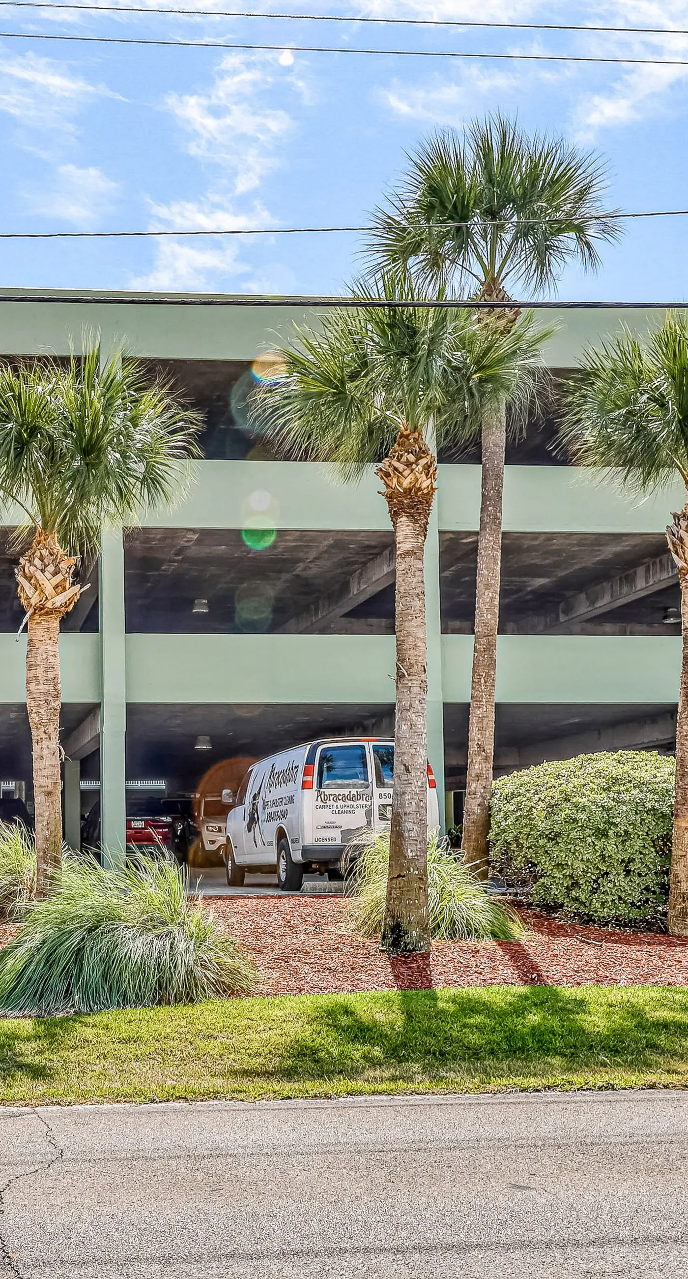 Water's Edge 312- Exquisite 3rd floor beachfront condo, shared pool and beach access