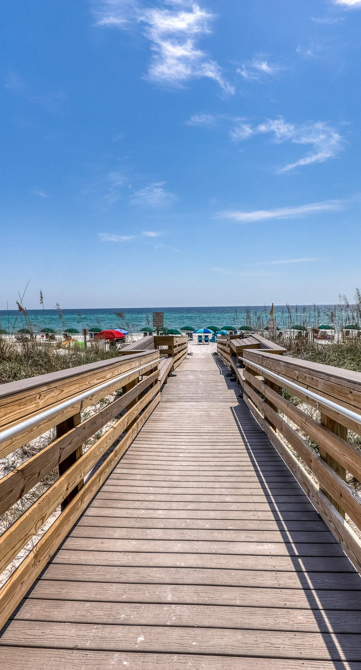 Waters Edge 418- Gorgeous corner unit with plenty of space, shared pool and beach access