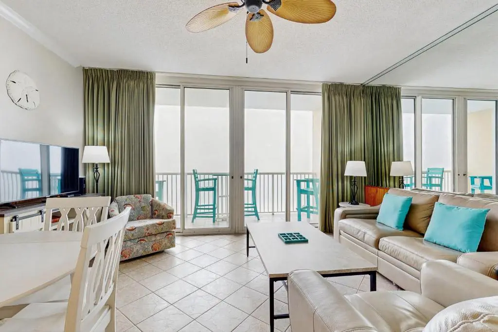Waters Edge 513