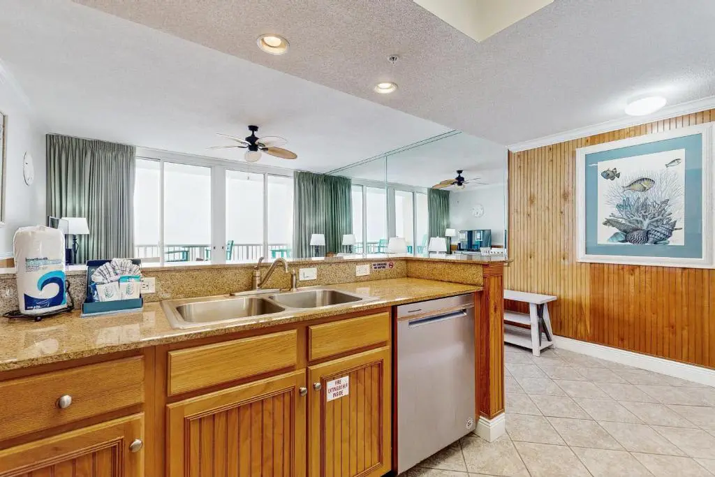 Waters Edge 513