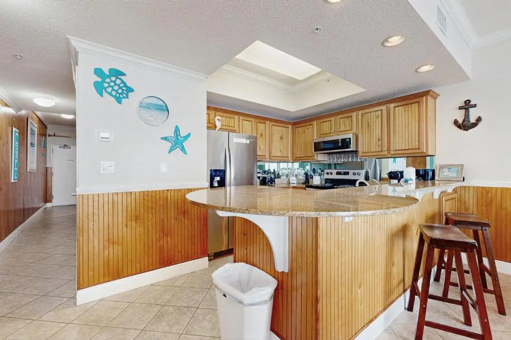 Waters Edge 513