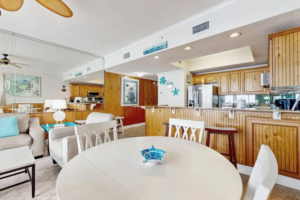 Waters Edge 513