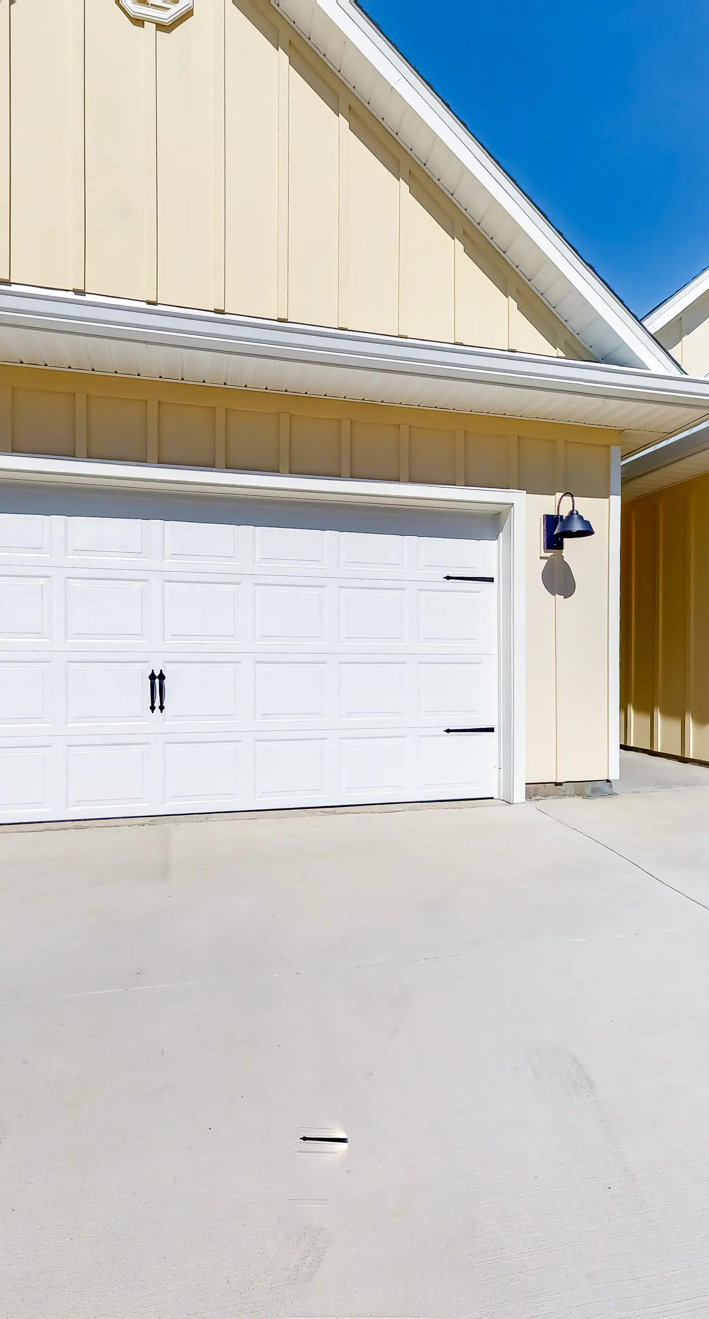 Dog-friendly home & casita with pool & beach access, central AC, & W/D