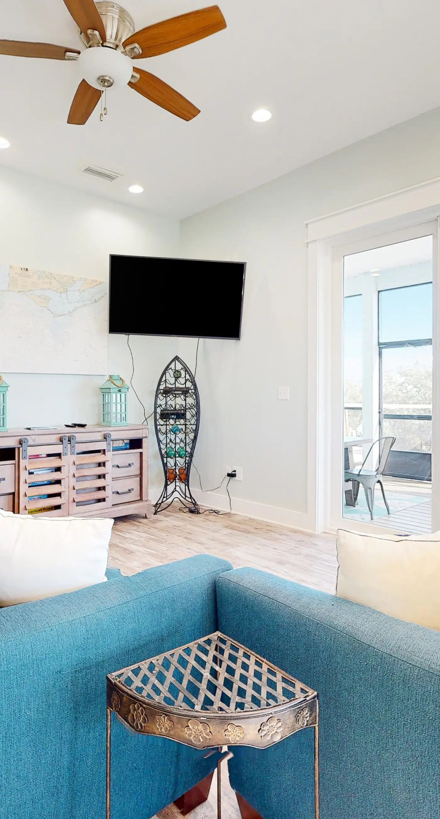 Dog-friendly oceanfront home with a hot tub, washer&dryer & central AC