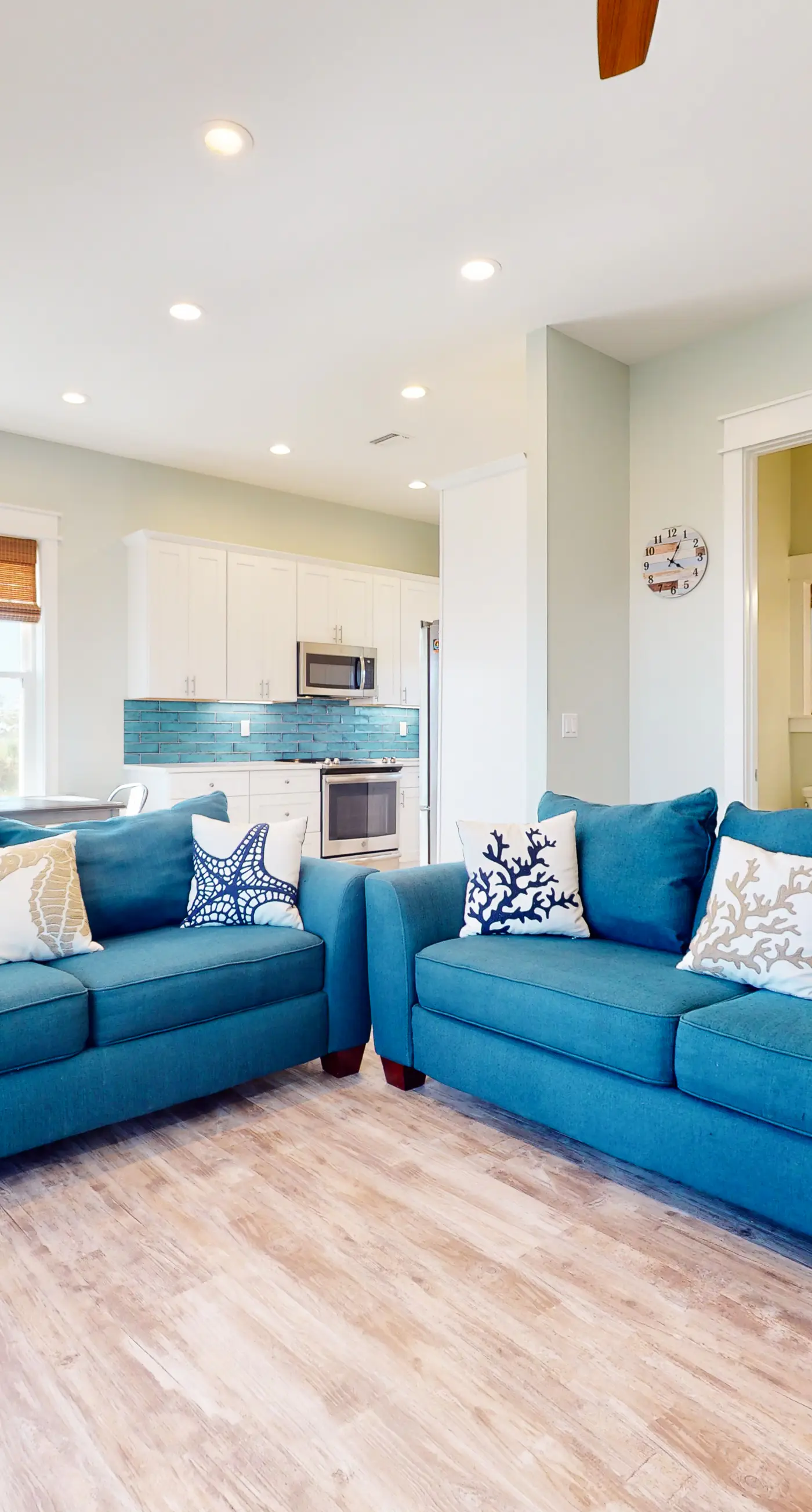 Dog-friendly oceanfront home with a hot tub, washer&dryer & central AC