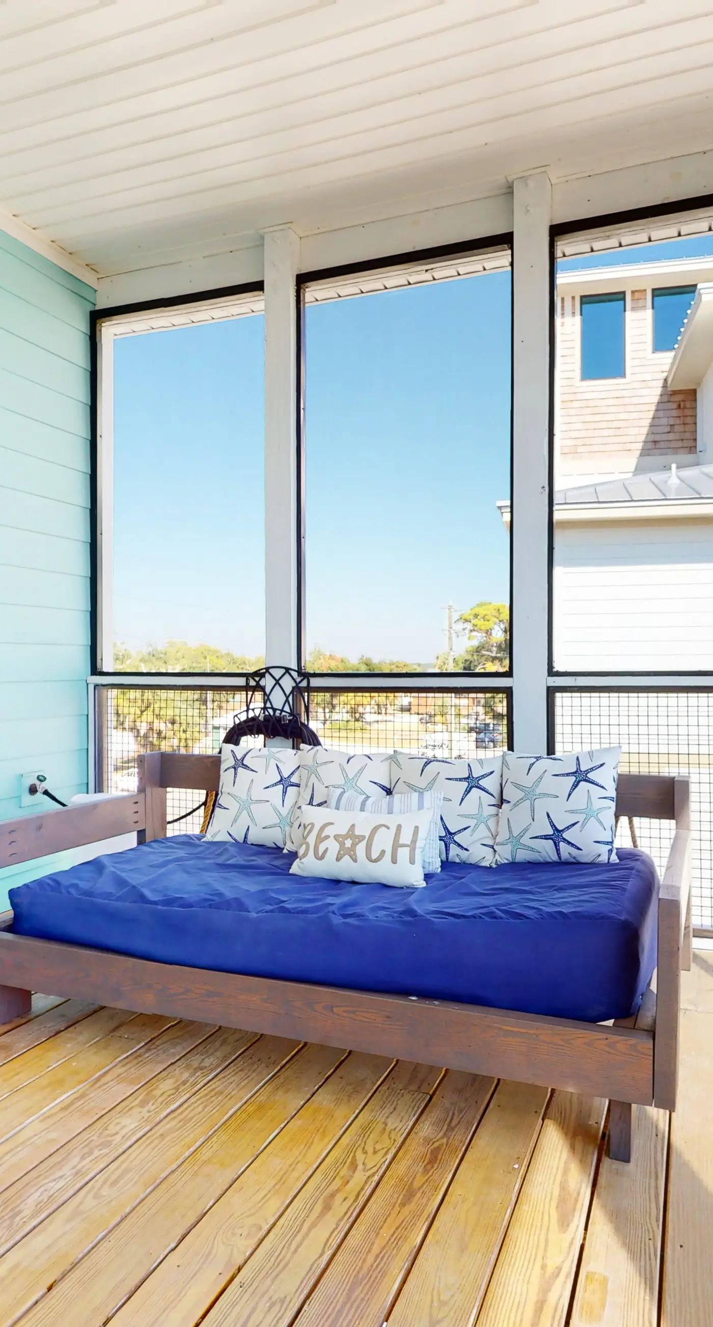 Dog-friendly oceanfront home with a hot tub, washer&dryer & central AC