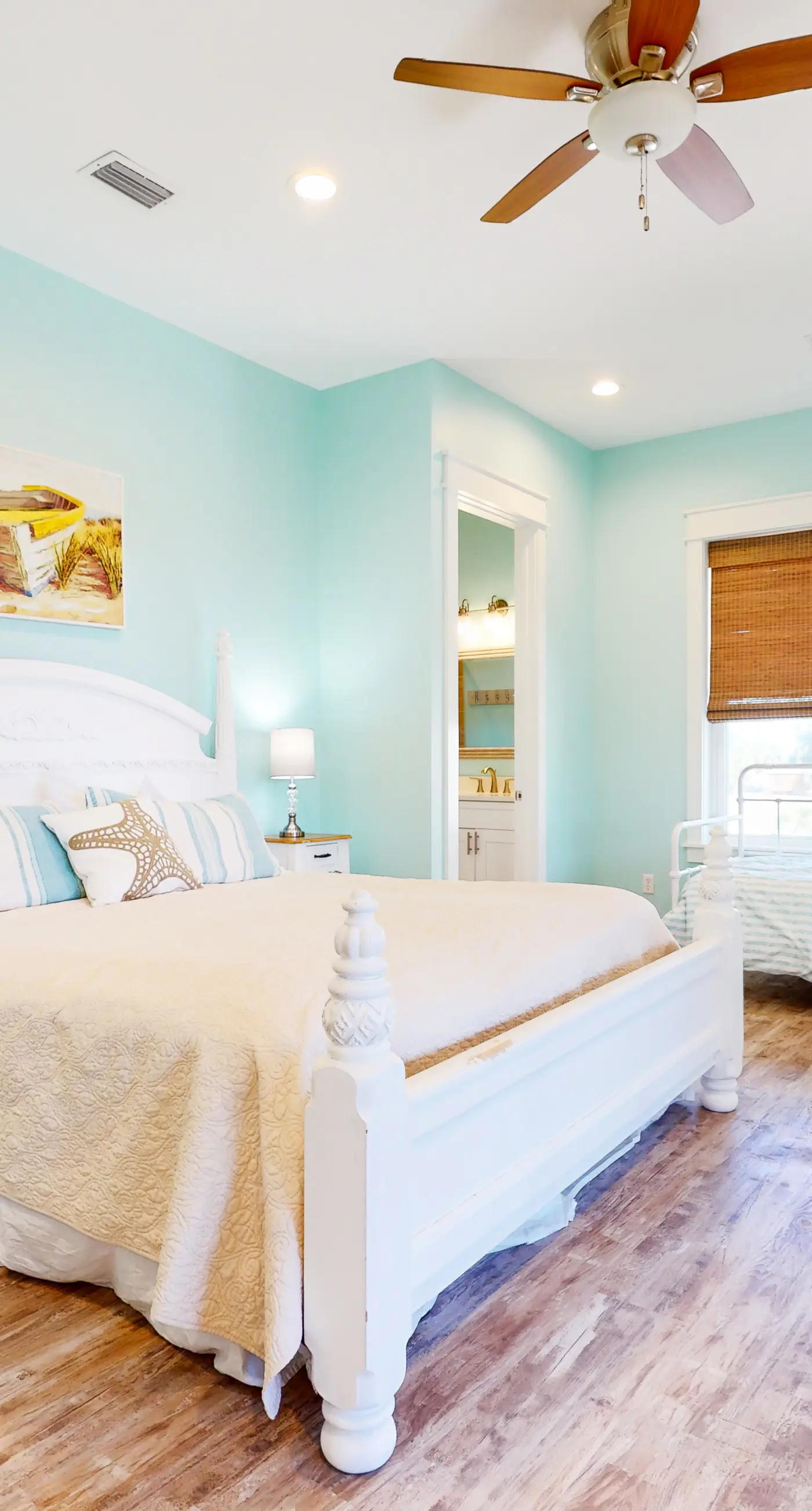 Dog-friendly oceanfront home with a hot tub, washer&dryer & central AC