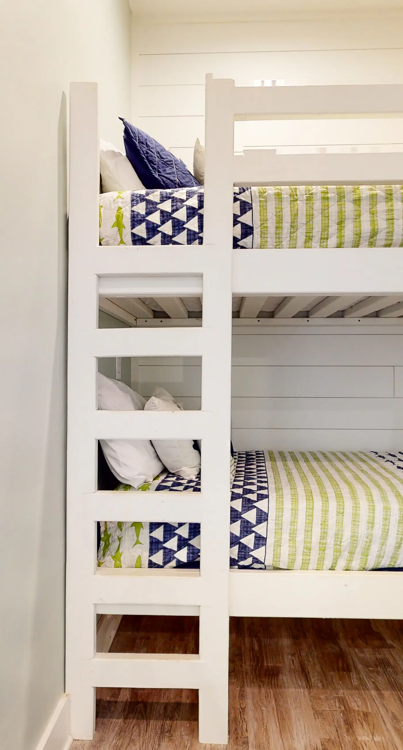 Dog-friendly oceanfront home with a hot tub, washer&dryer & central AC