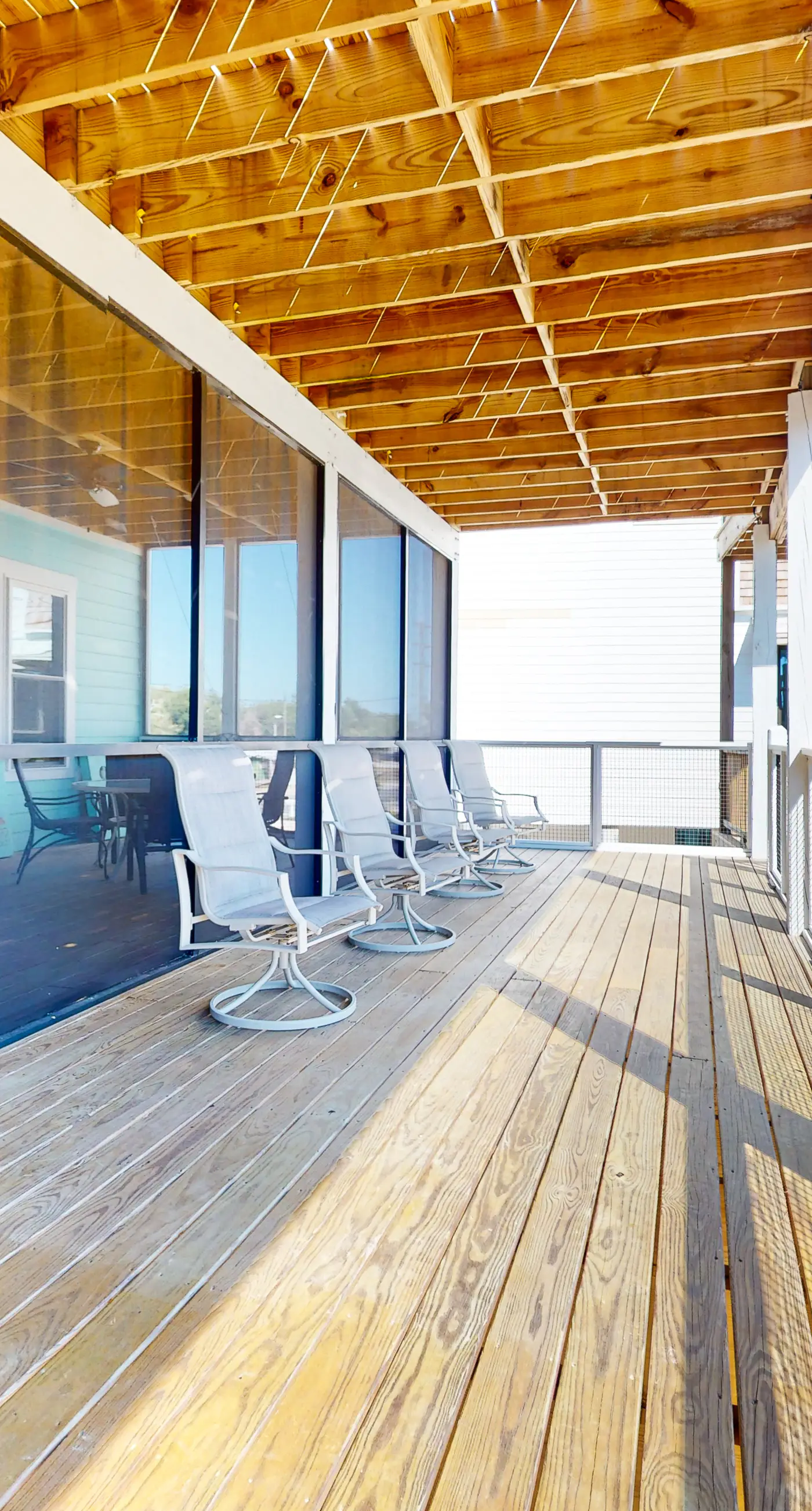 Dog-friendly oceanfront home with a hot tub, washer&dryer & central AC