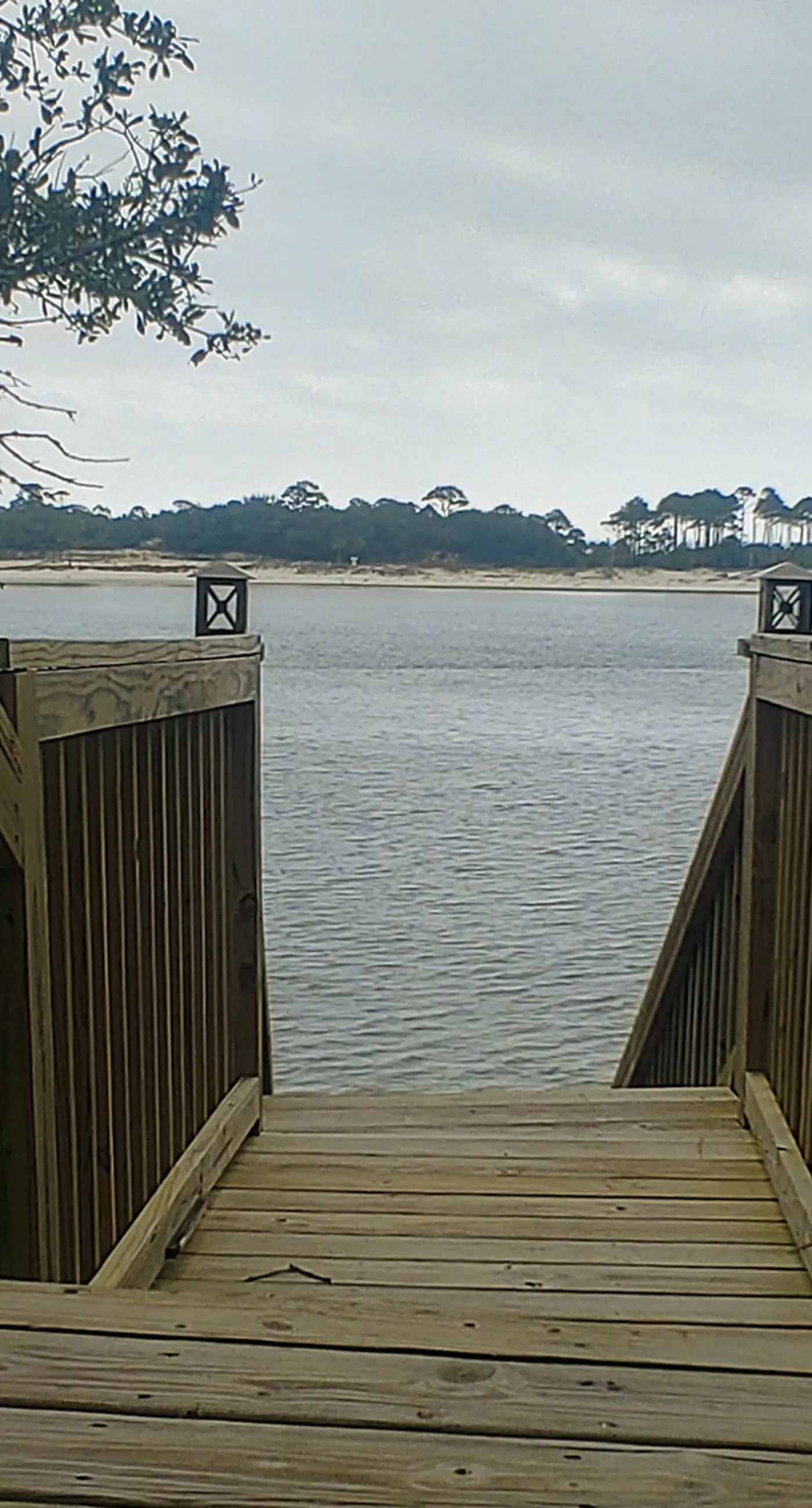 Dog-friendly oceanfront home with a hot tub, washer&dryer & central AC