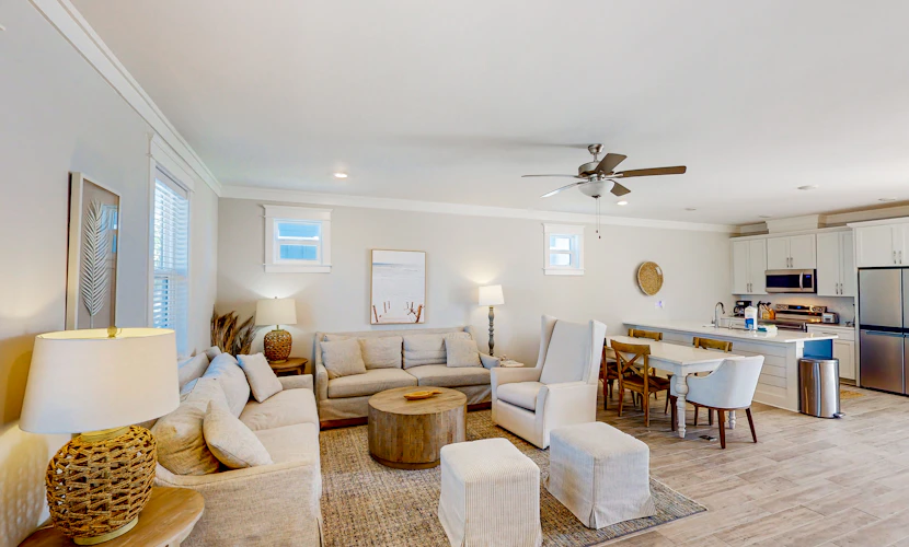 Spacious new-build home near beach & bay with on-site pool,pickleball