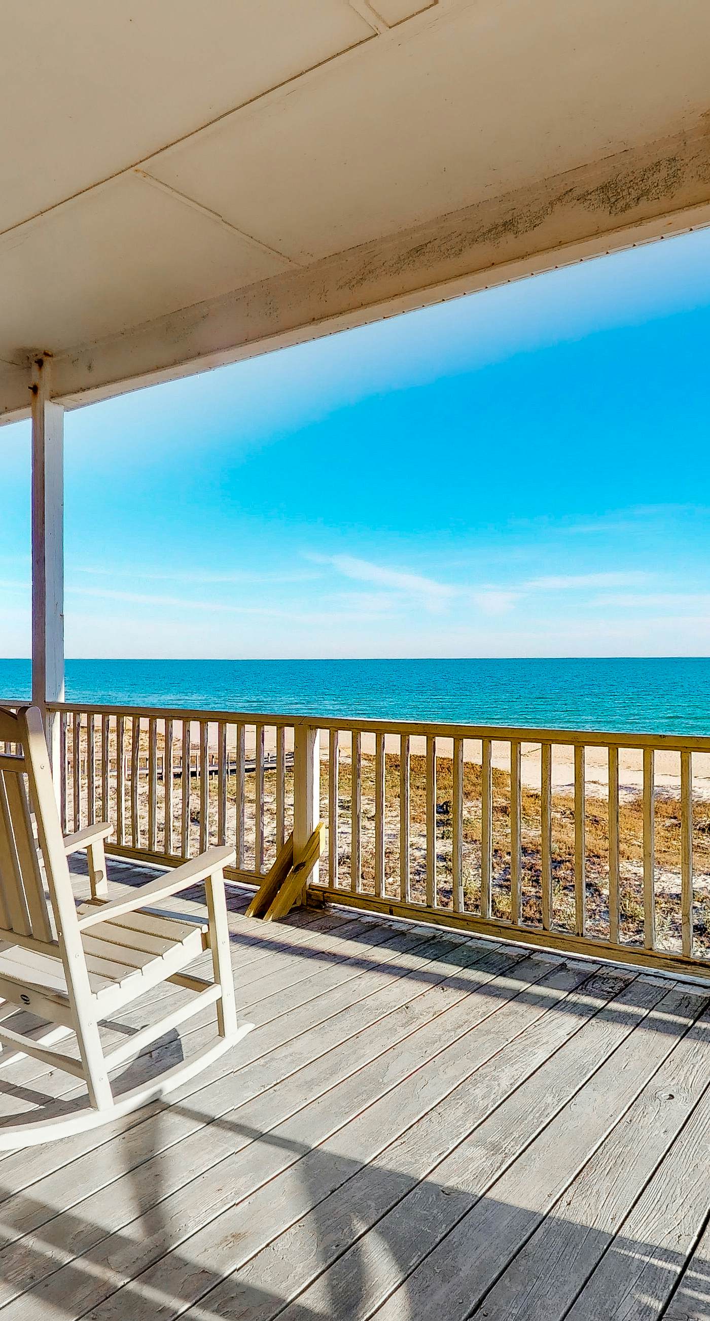 Beachfront dog-friendly home with private hot tub, boardwalk, on-site pools, gym