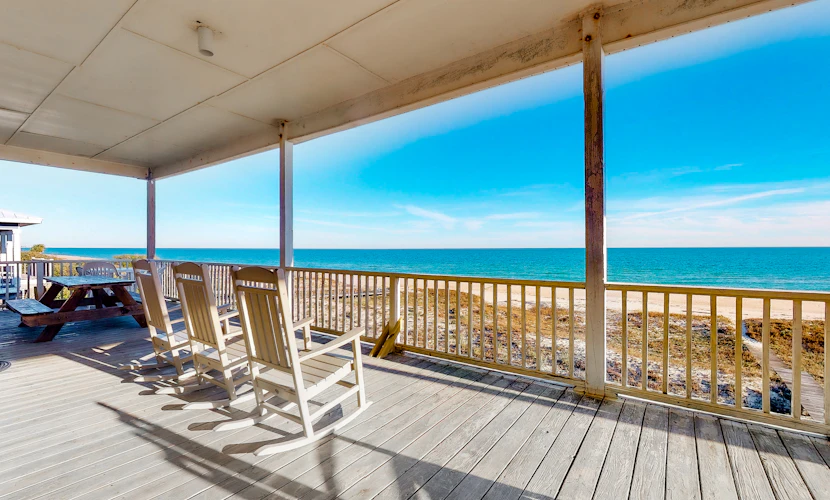 Beachfront dog-friendly home with private hot tub, boardwalk, on-site pools, gym