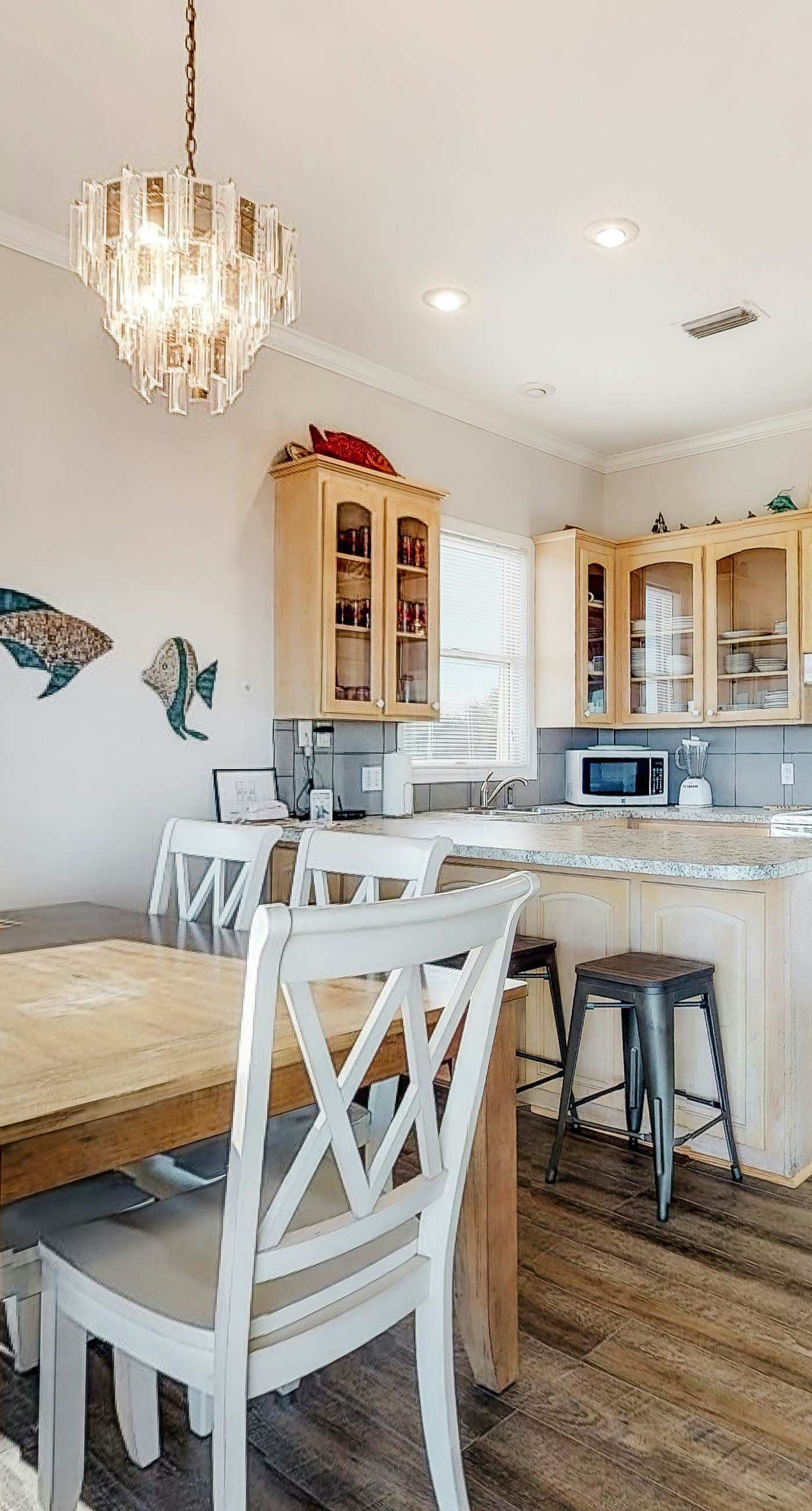 Beachfront dog-friendly home with private hot tub, boardwalk, on-site pools, gym