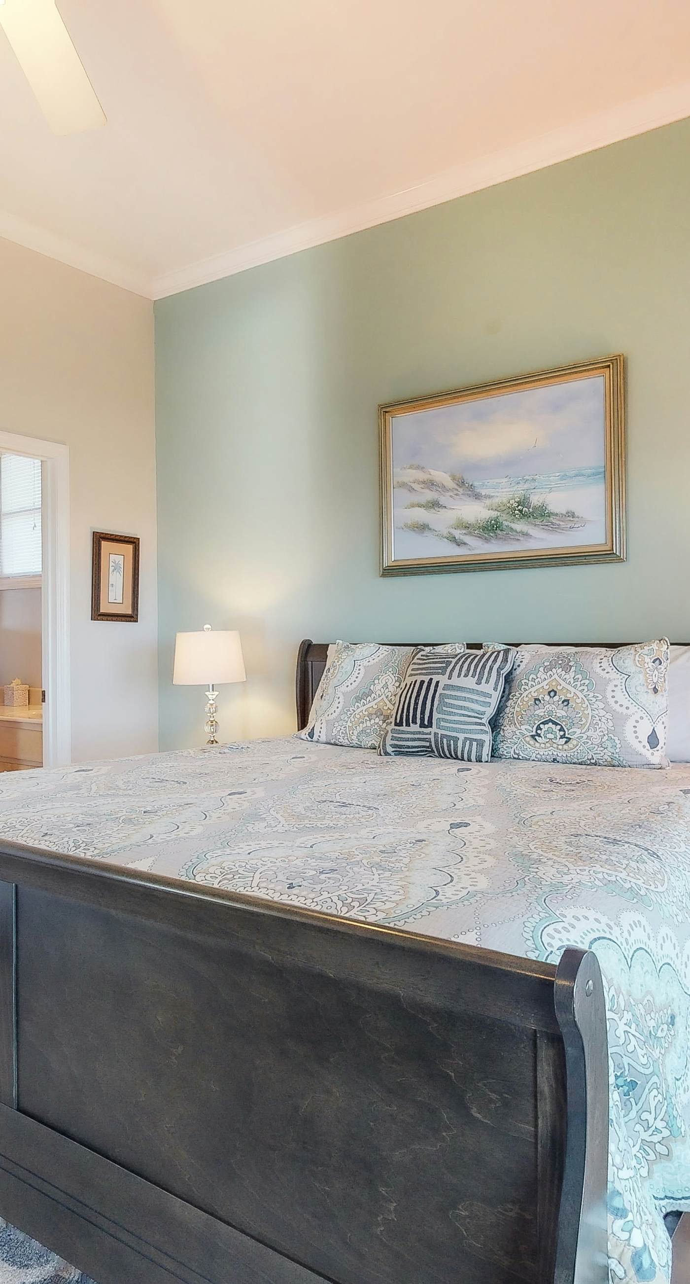 Beachfront dog-friendly home with private hot tub, boardwalk, on-site pools, gym