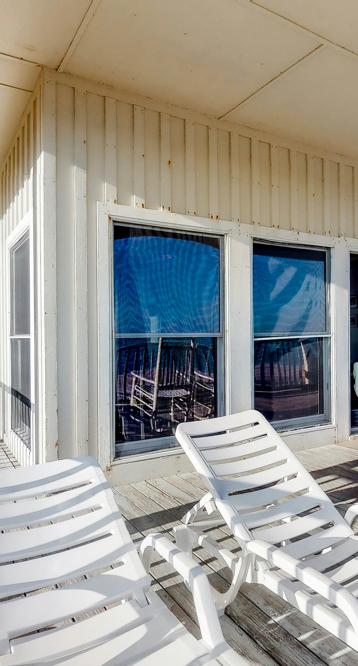 Beachfront dog-friendly home with private hot tub, boardwalk, on-site pools, gym