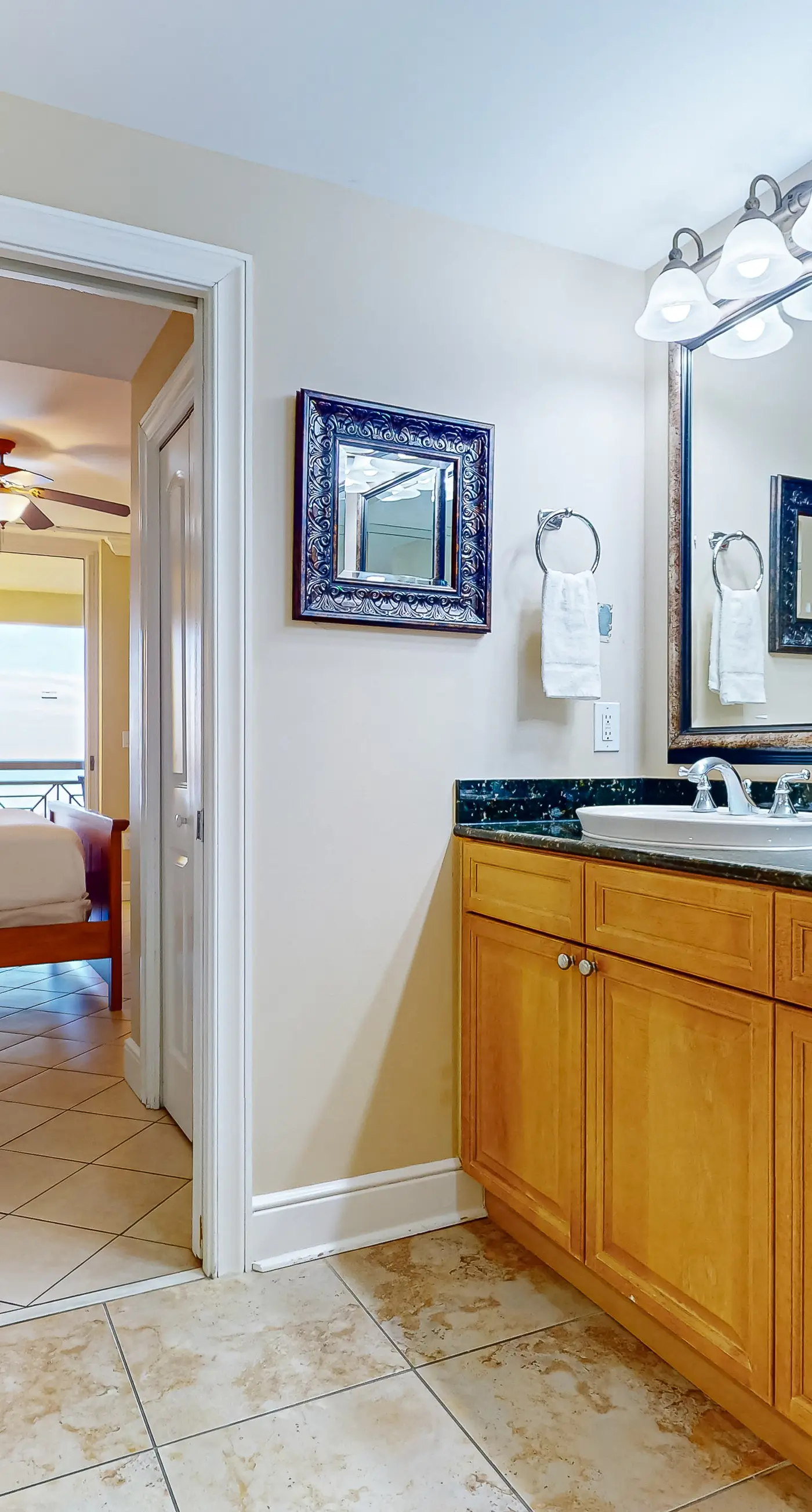 Gulf Front 4BR | Balcony | Pool | Hot Tub | W/D