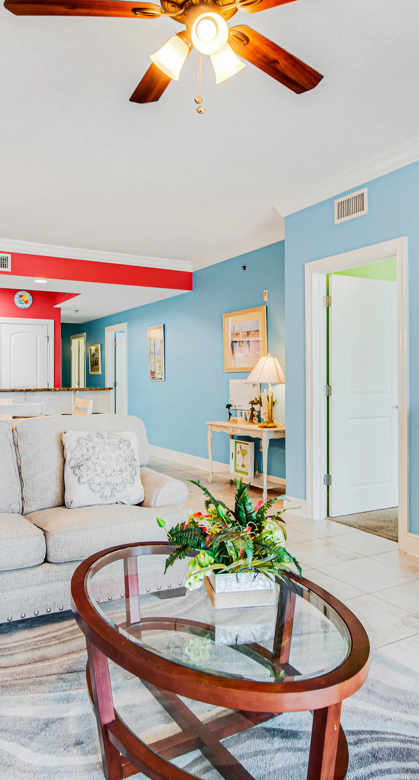 Cute 3BR Oceanfront 2nd-Floor | Balcony | Pool