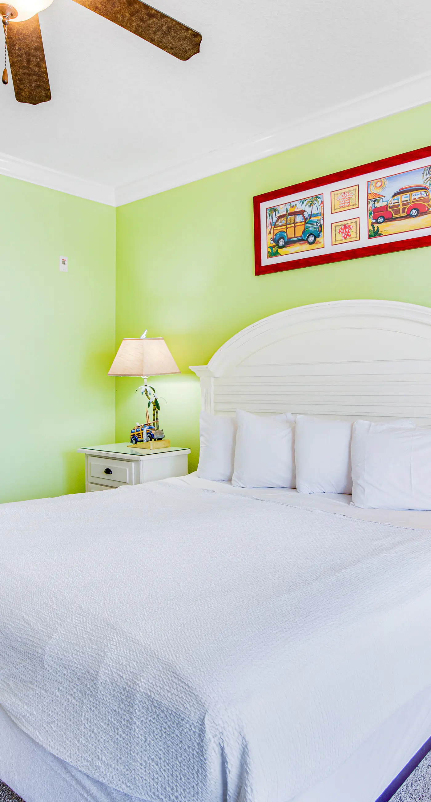 Cute 3BR Oceanfront 2nd-Floor | Balcony | Pool