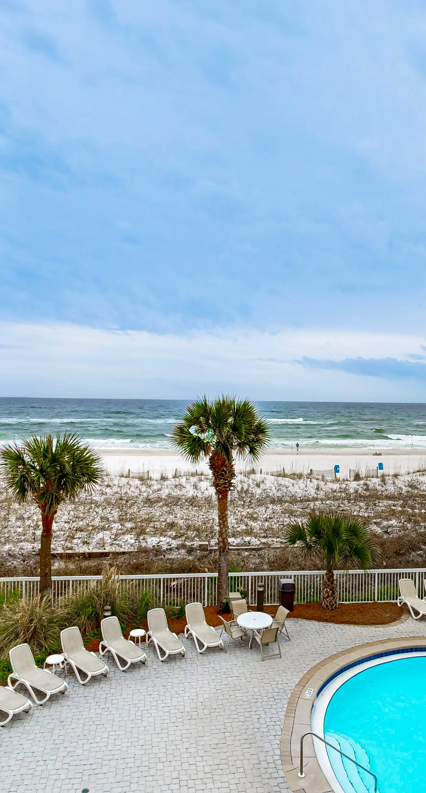 Gorgeous Gulf Front Condo Pools Onsite, Nearby Activities, Shops, Restaurants!