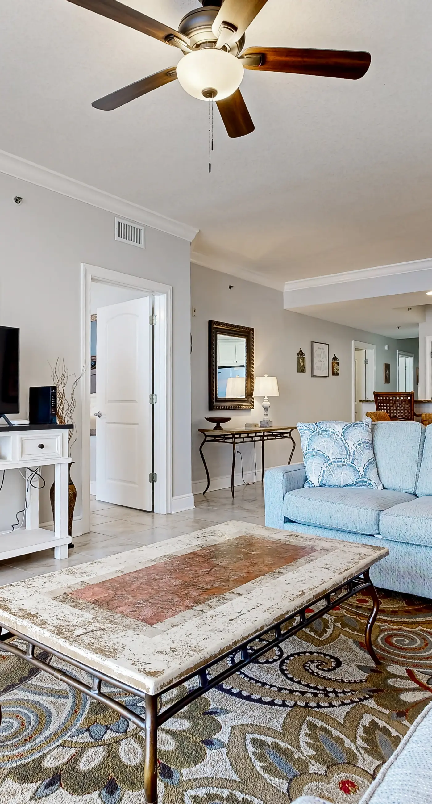 Gorgeous Gulf Front Condo Pools Onsite, Nearby Activities, Shops, Restaurants!