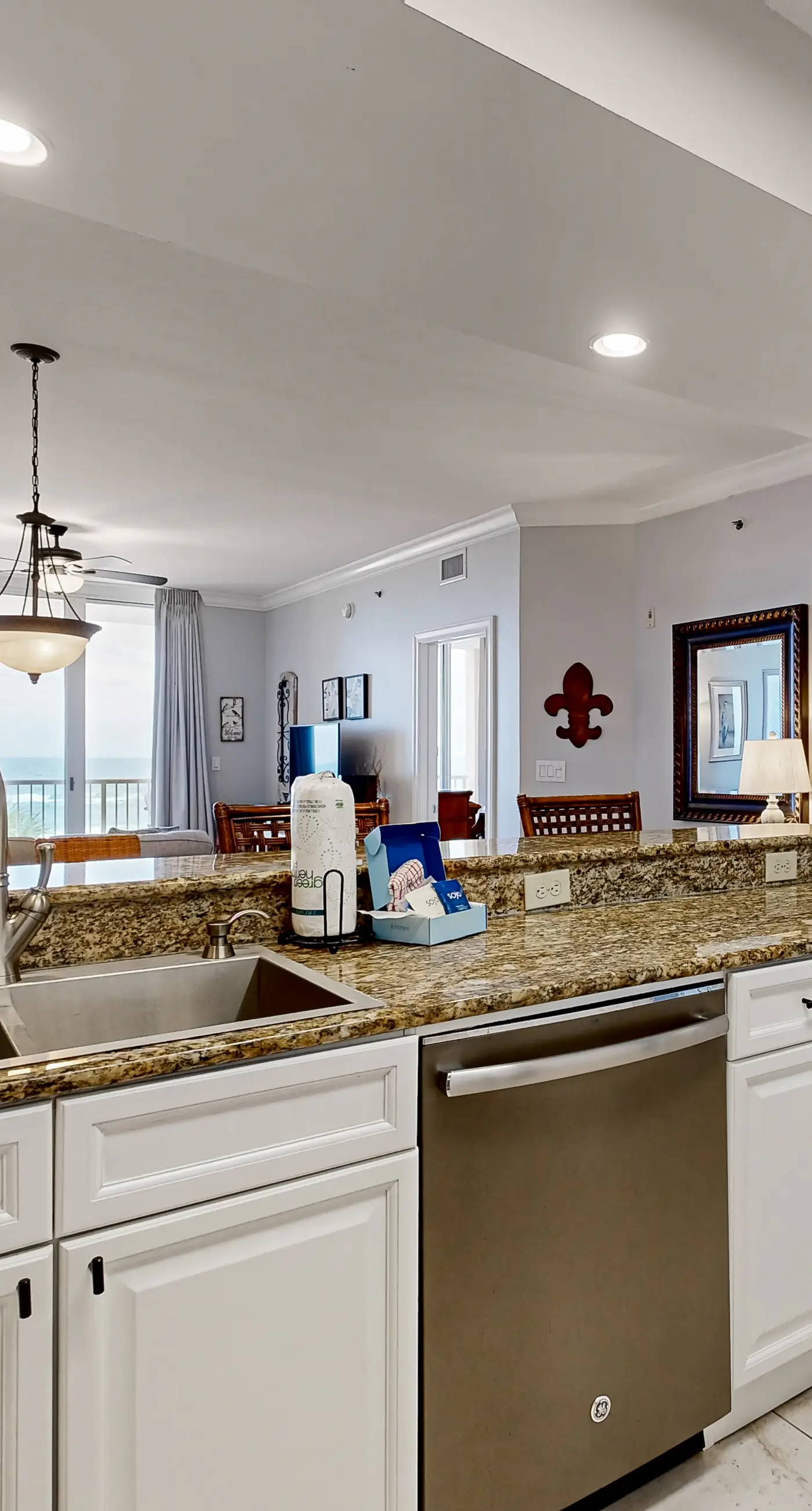 Gorgeous Gulf Front Condo Pools Onsite, Nearby Activities, Shops, Restaurants!