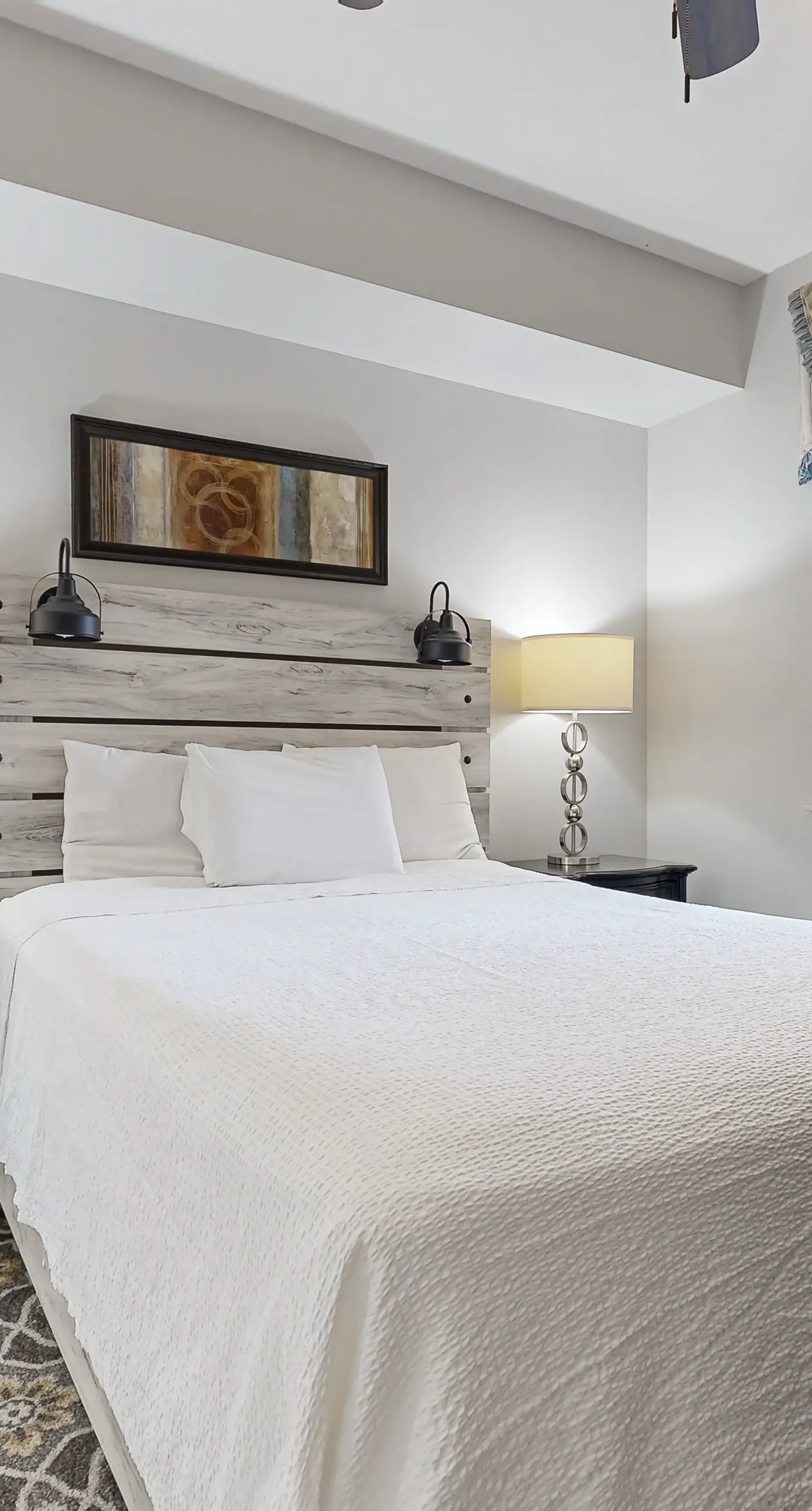 Gorgeous Gulf Front Condo Pools Onsite, Nearby Activities, Shops, Restaurants!