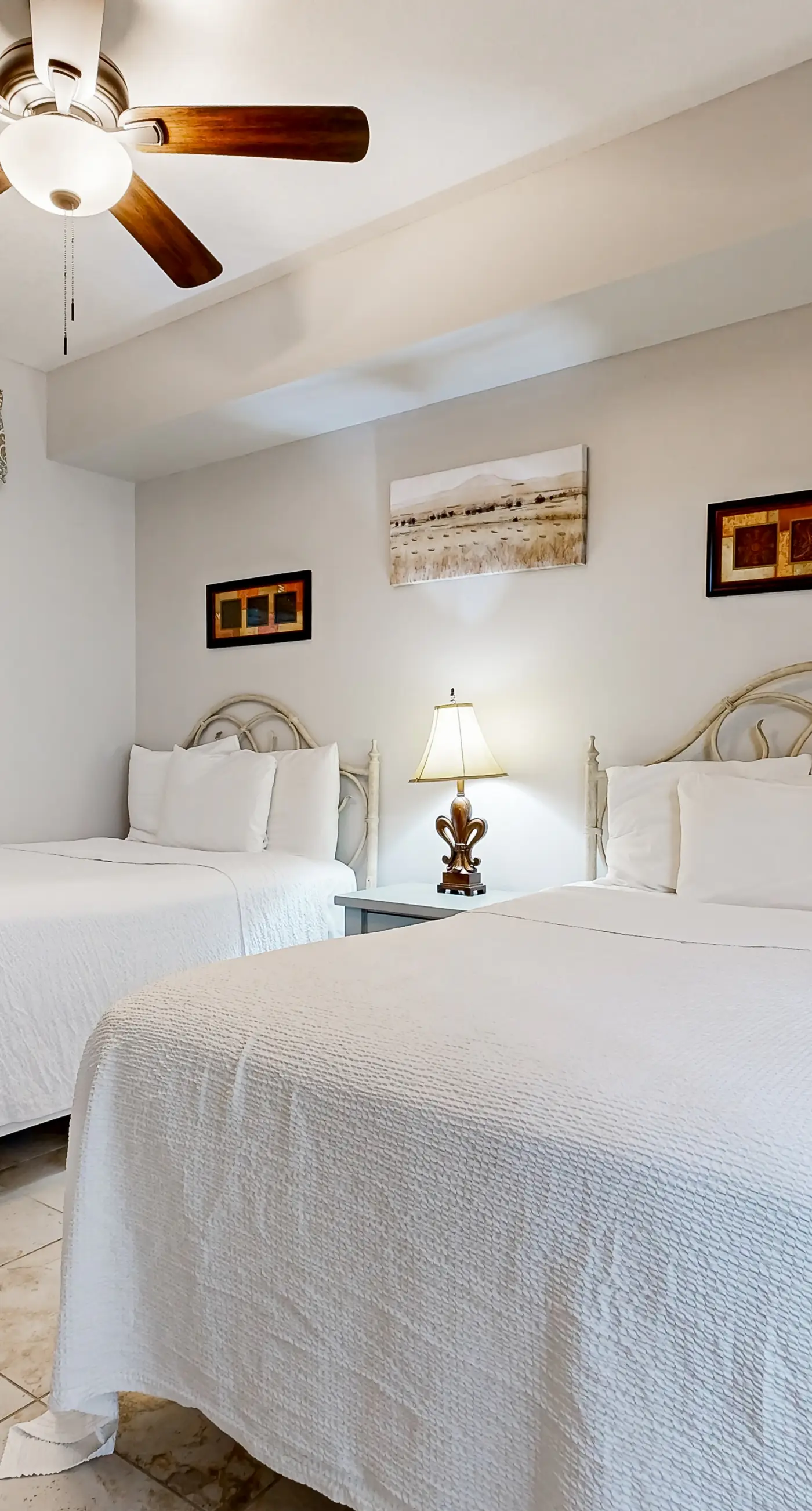 Gorgeous Gulf Front Condo Pools Onsite, Nearby Activities, Shops, Restaurants!