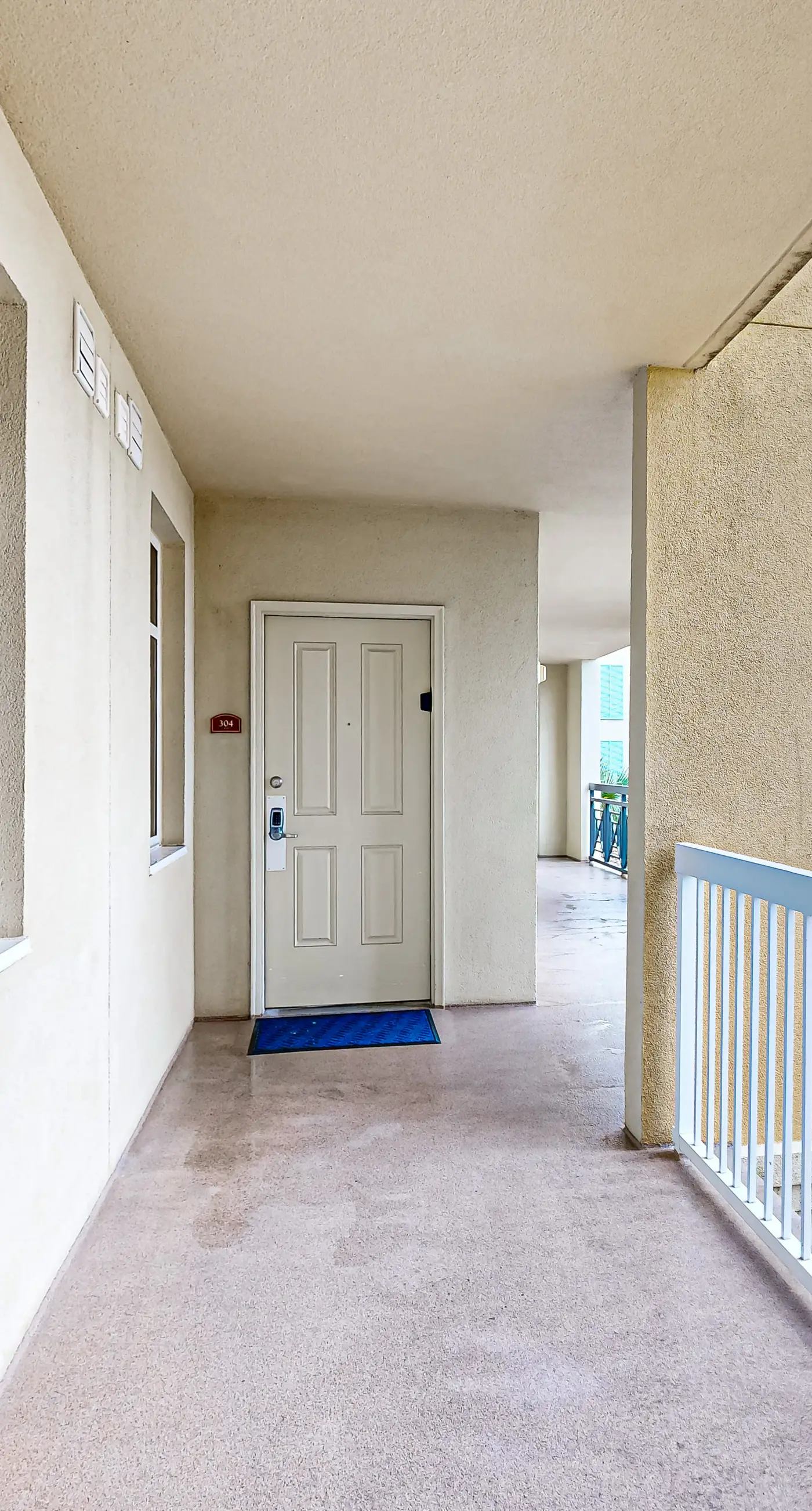 Gorgeous Gulf Front Condo Pools Onsite, Nearby Activities, Shops, Restaurants!