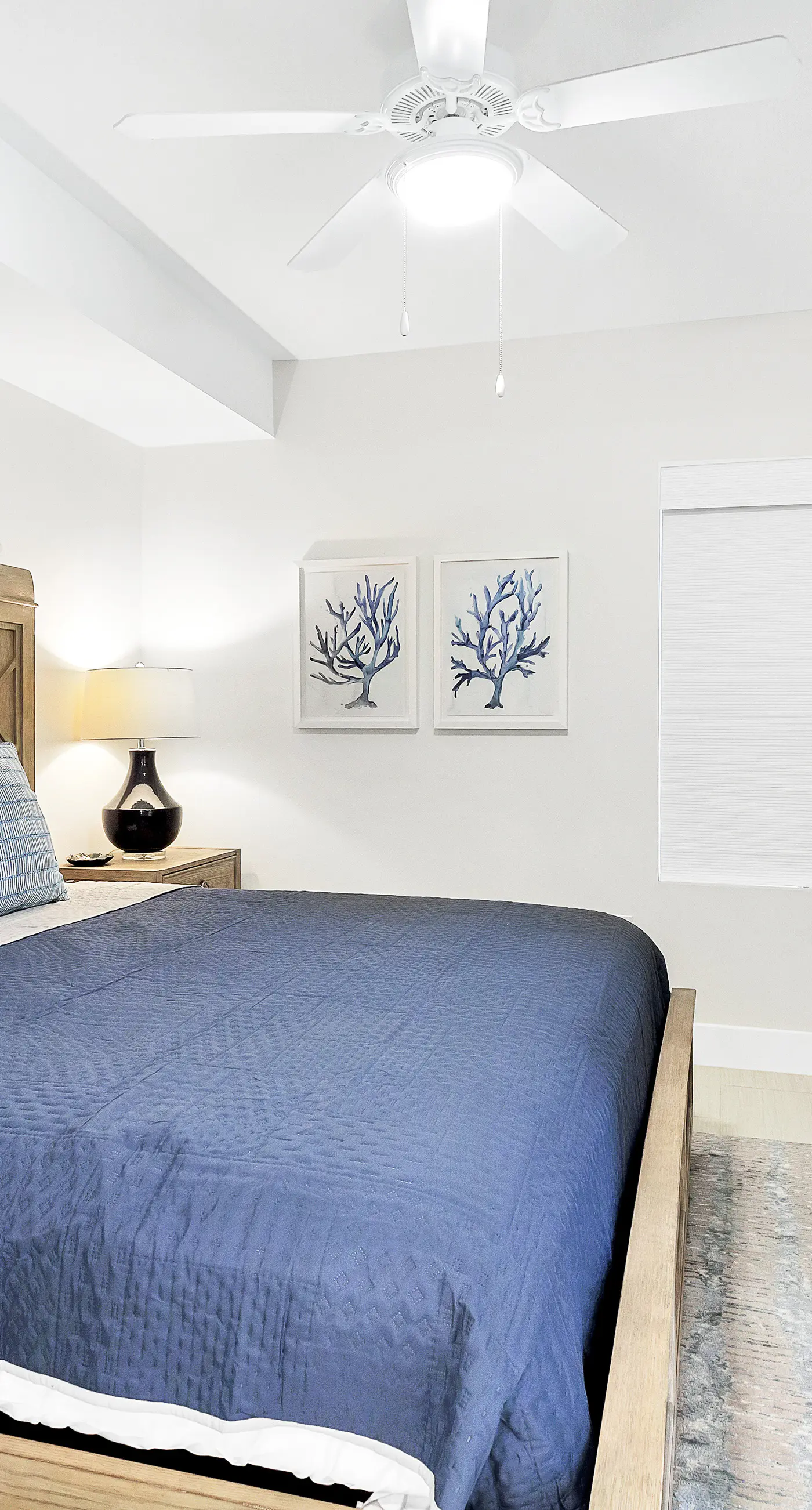 Third-floor, Gulf-view condo with pool and hot tub access, central AC, & W&D