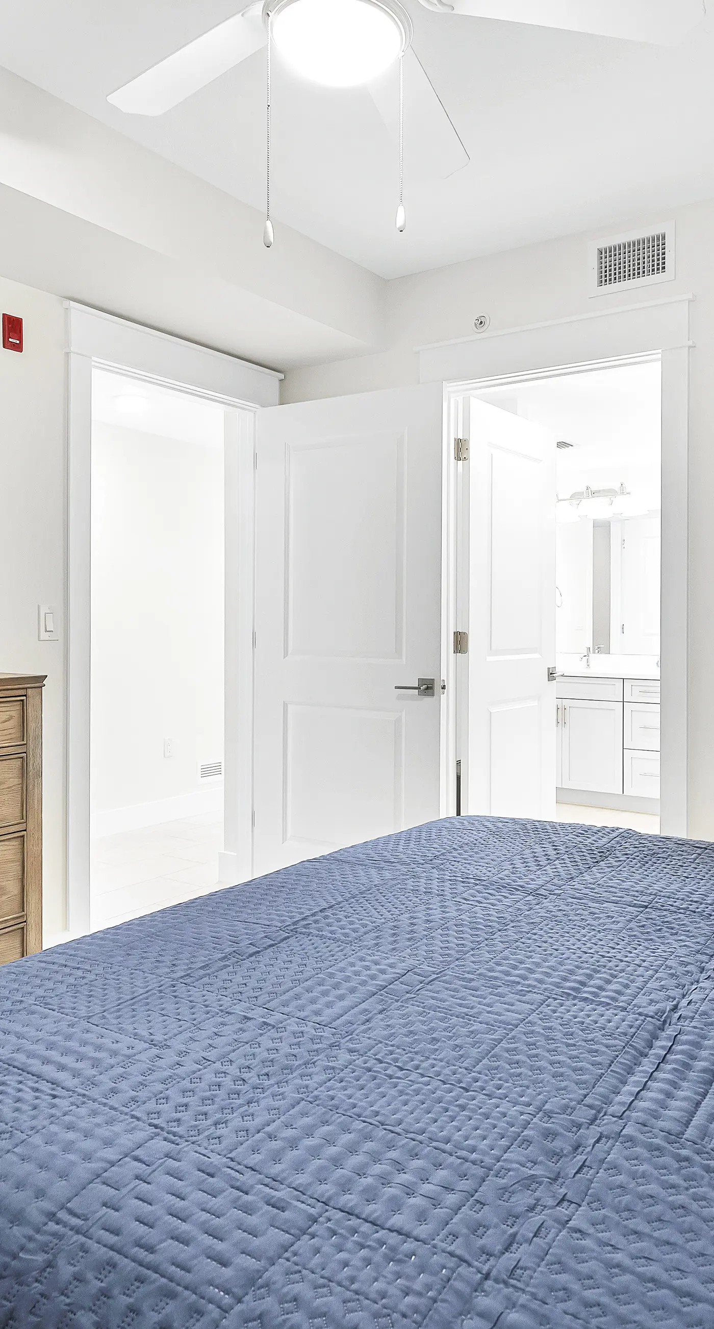 Third-floor, Gulf-view condo with pool and hot tub access, central AC, & W&D