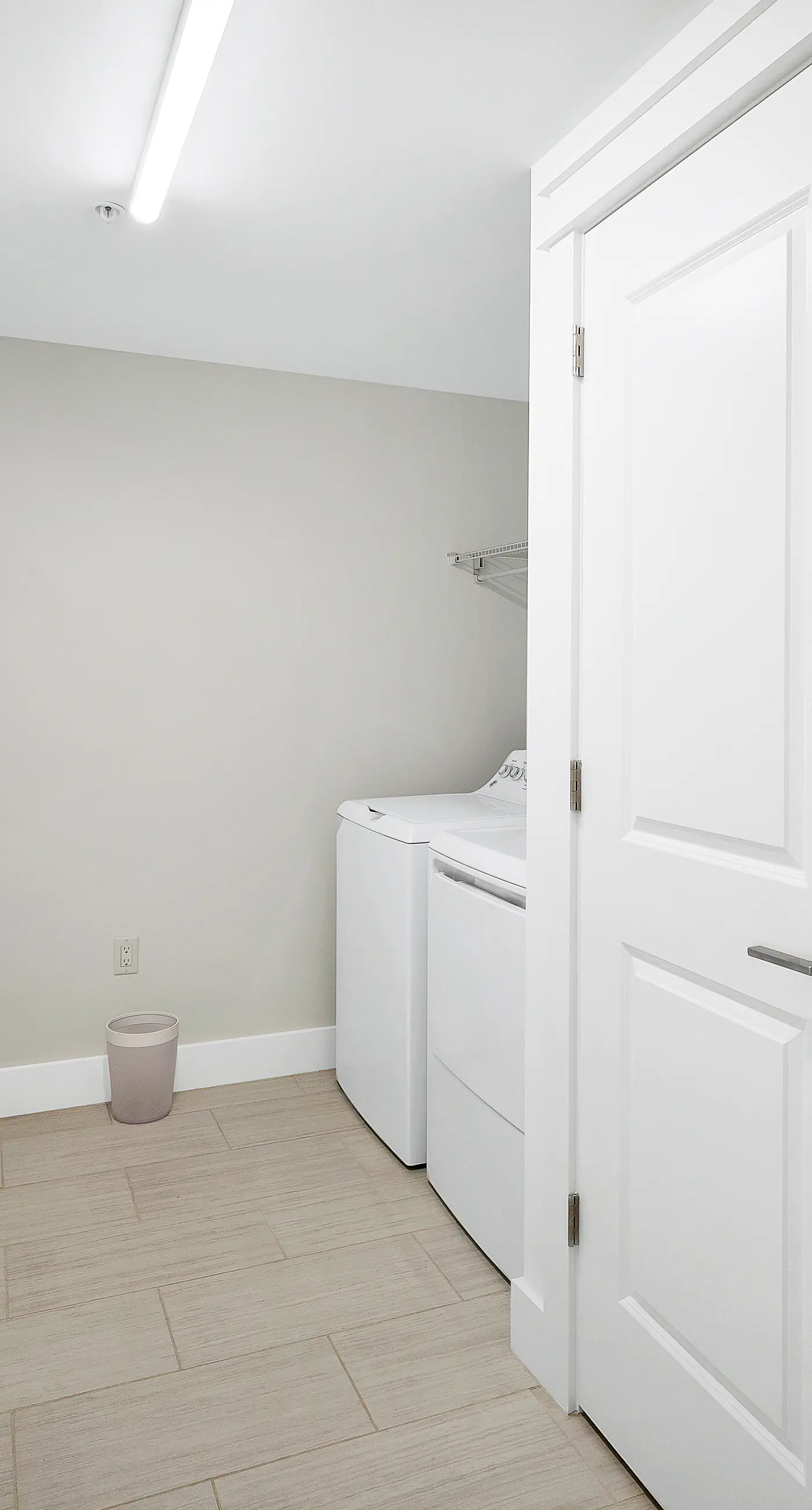 Third-floor, Gulf-view condo with pool and hot tub access, central AC, & W&D