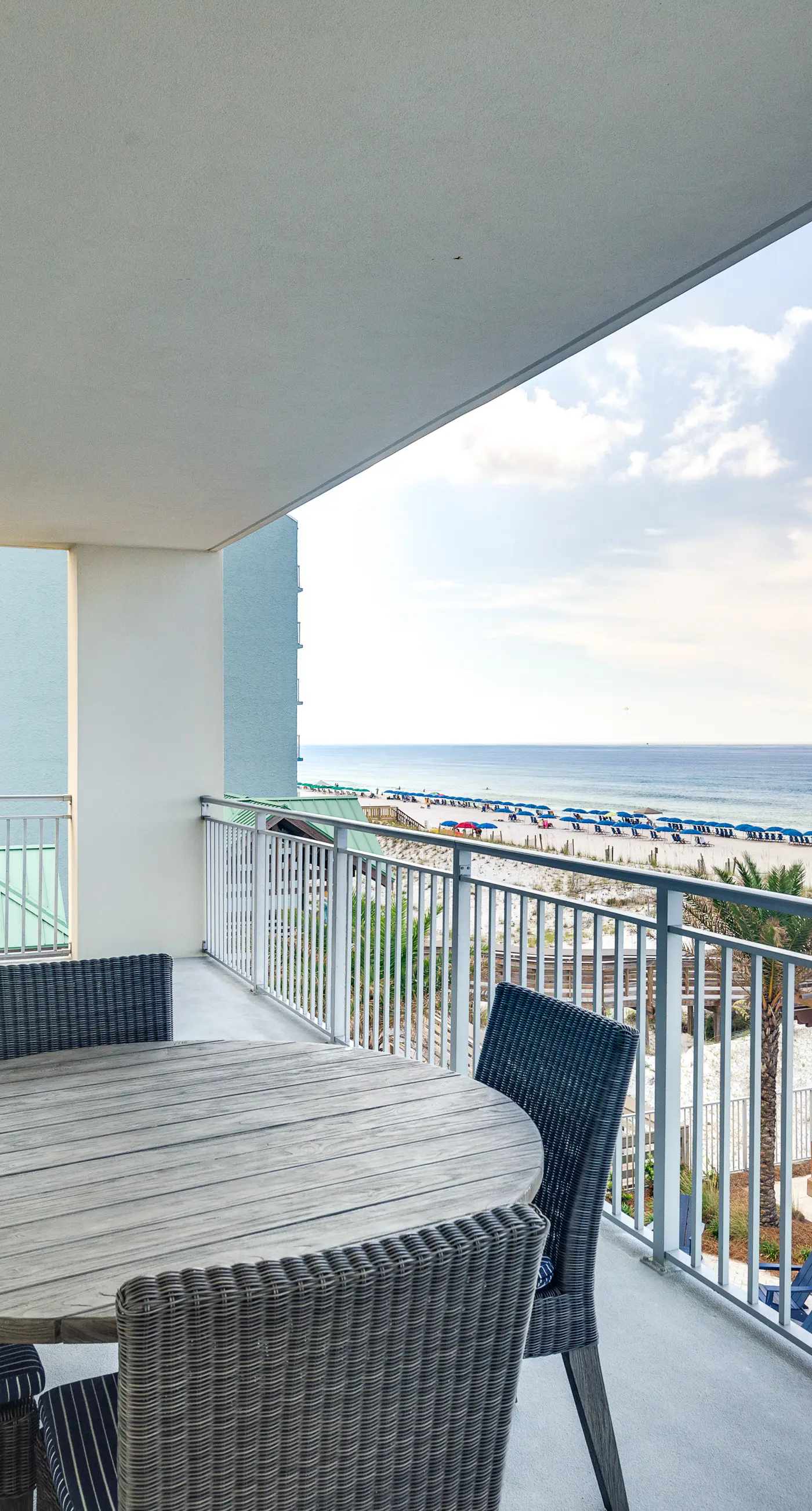 Third-floor, Gulf-view condo with pool and hot tub access, central AC, & W&D