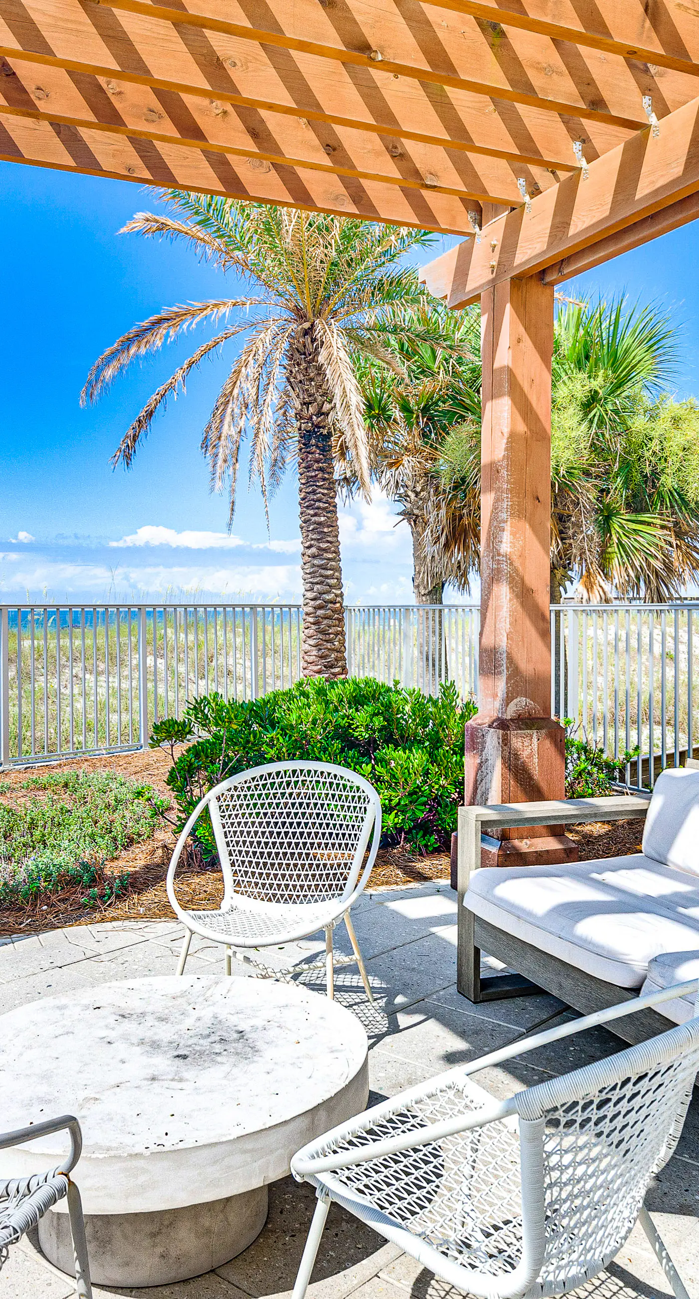 Third-floor, Gulf-view condo with pool and hot tub access, central AC, & W&D