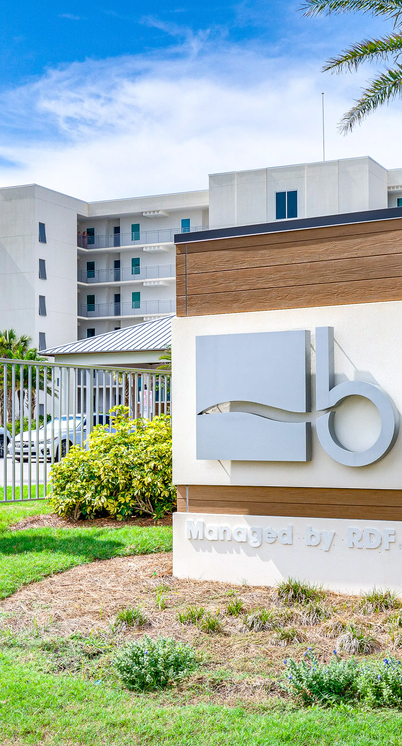 Third-floor, Gulf-view condo with pool and hot tub access, central AC, & W&D